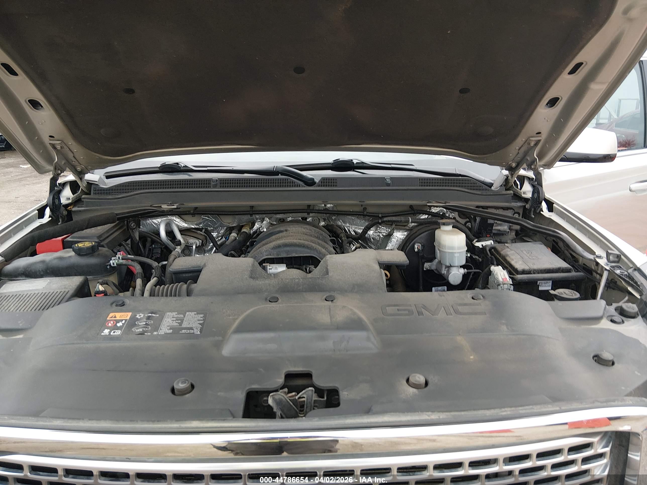 GMC YUKON image 10