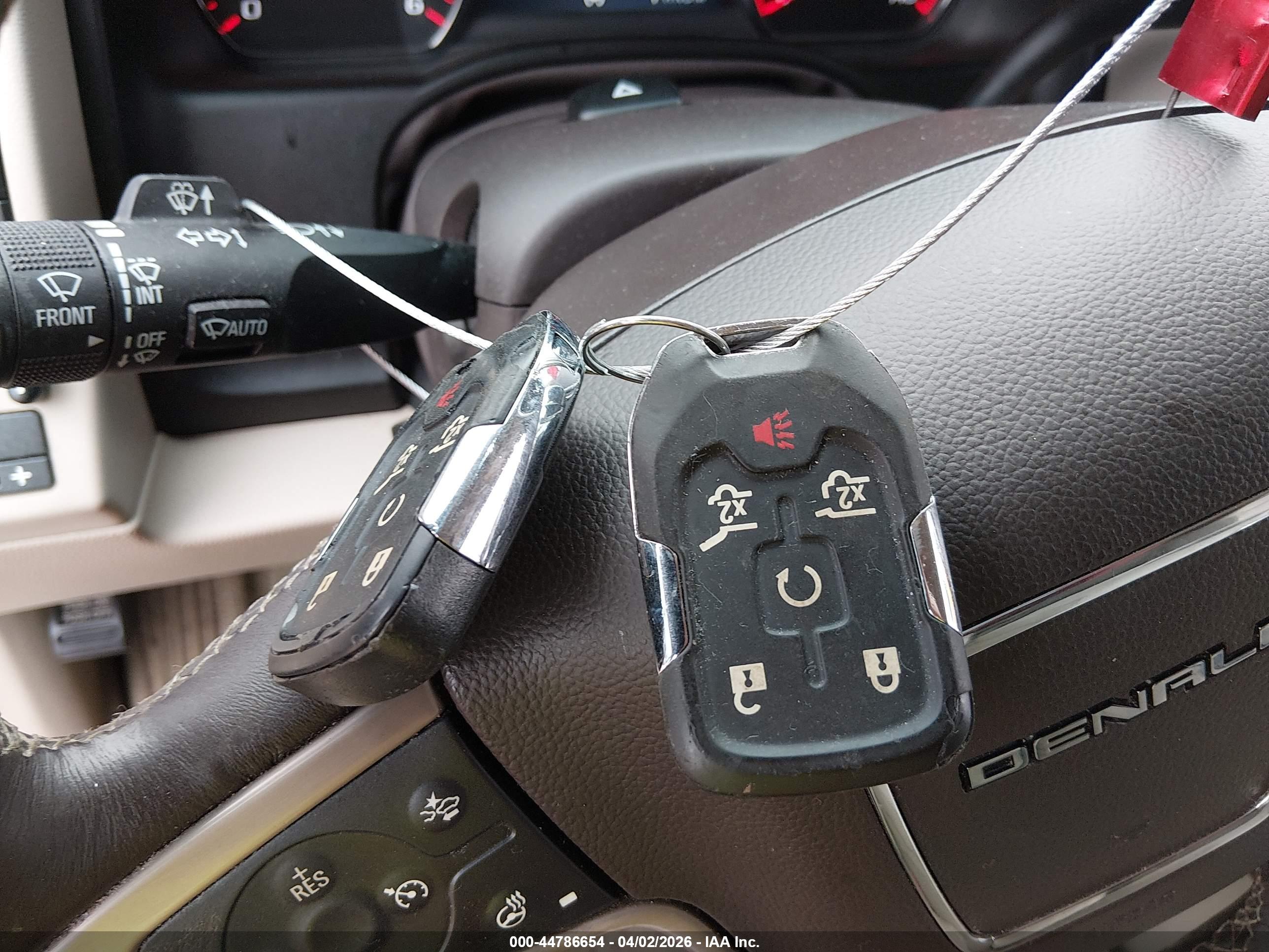 GMC YUKON image 11