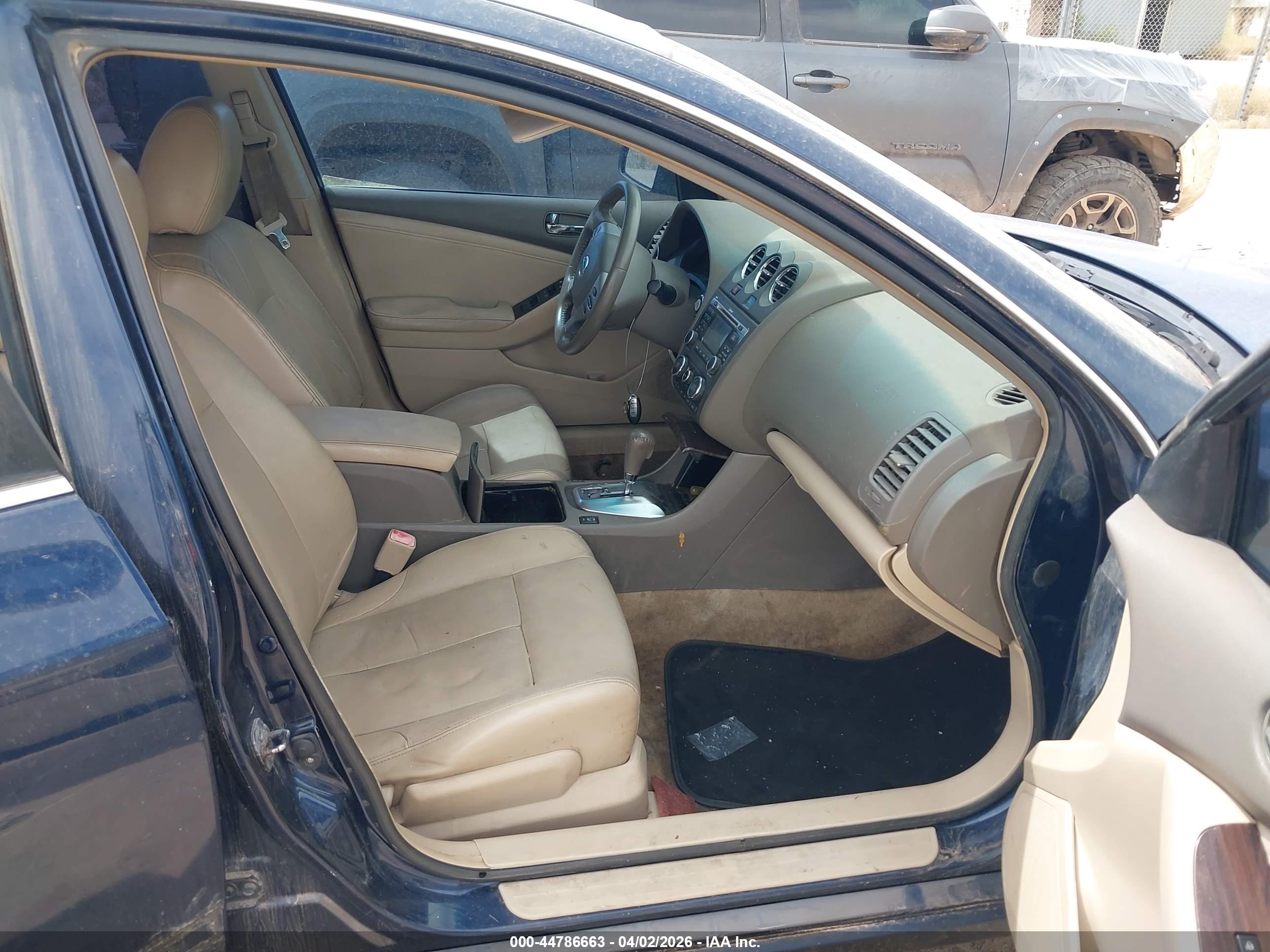 NISSAN ALTIMA image 5