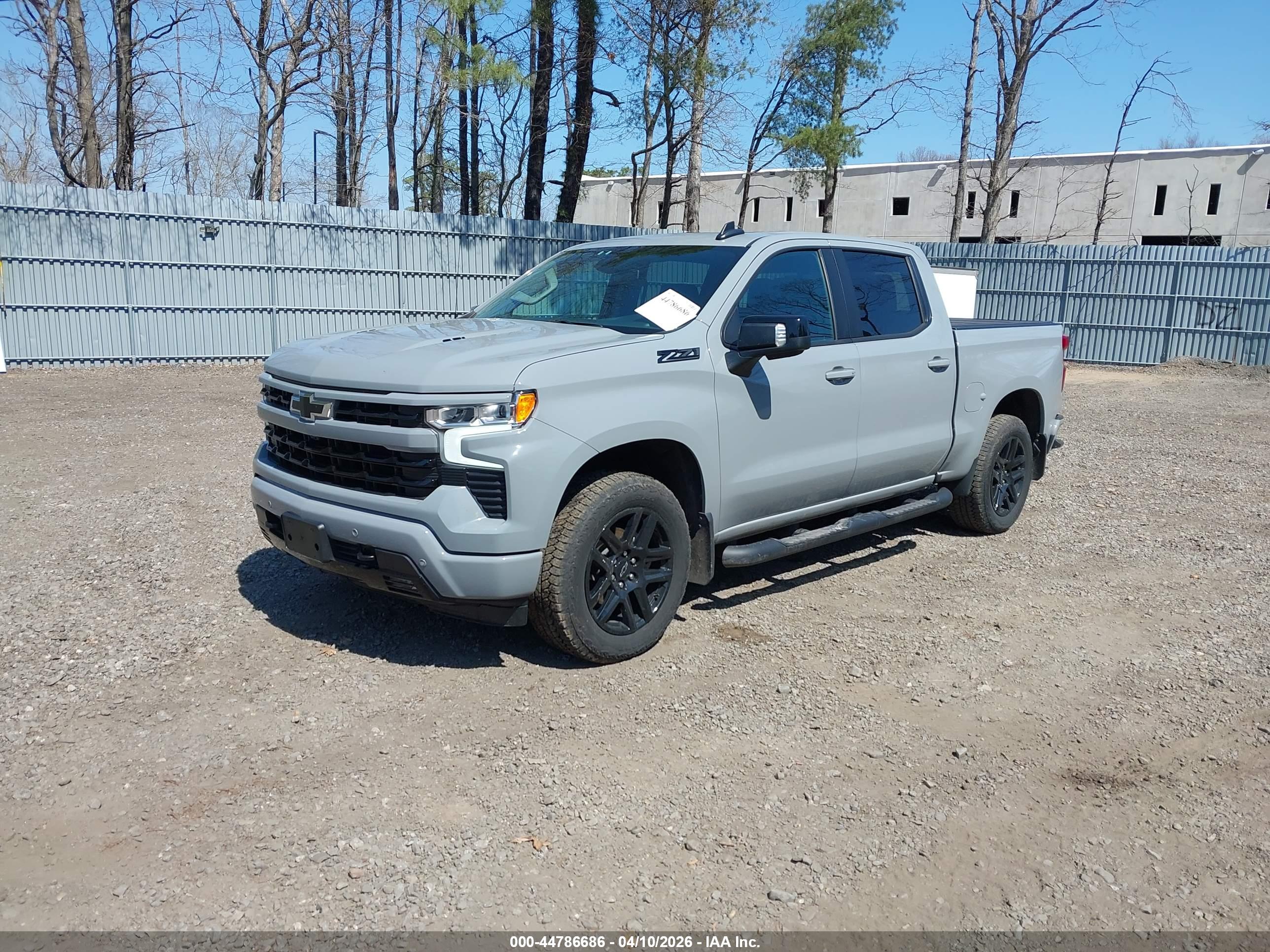 CHEVROLET SILVERADO image 2