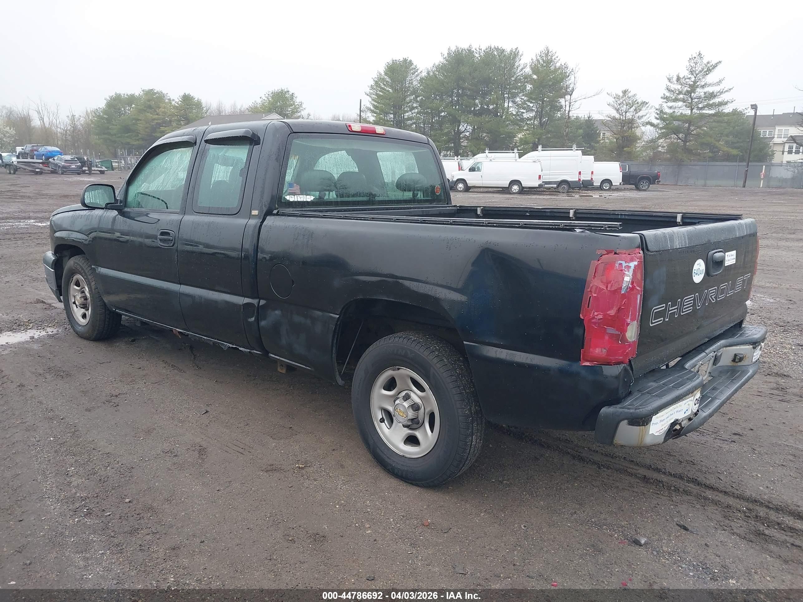 CHEVROLET SILVERADO image 3