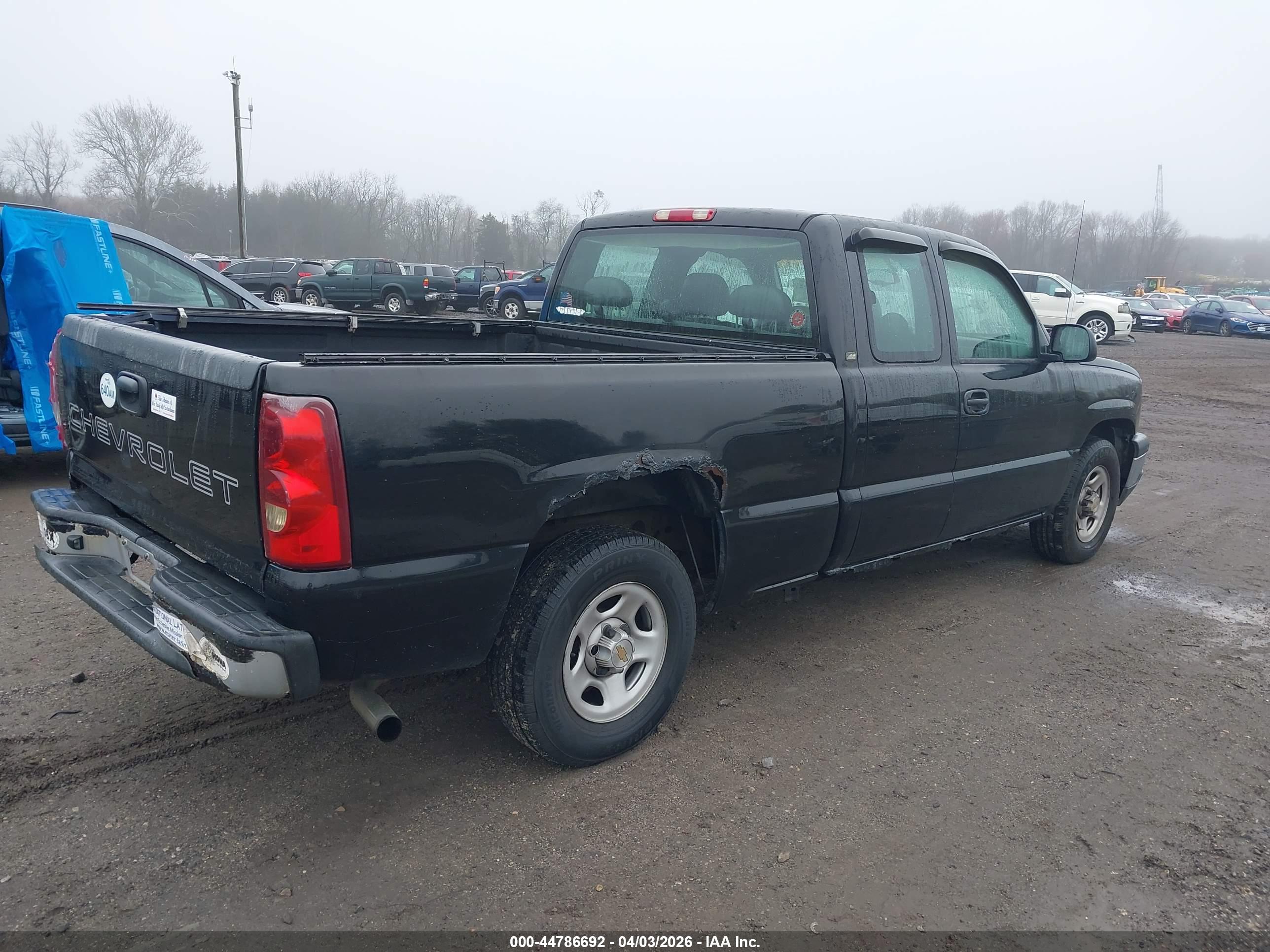 CHEVROLET SILVERADO image 4