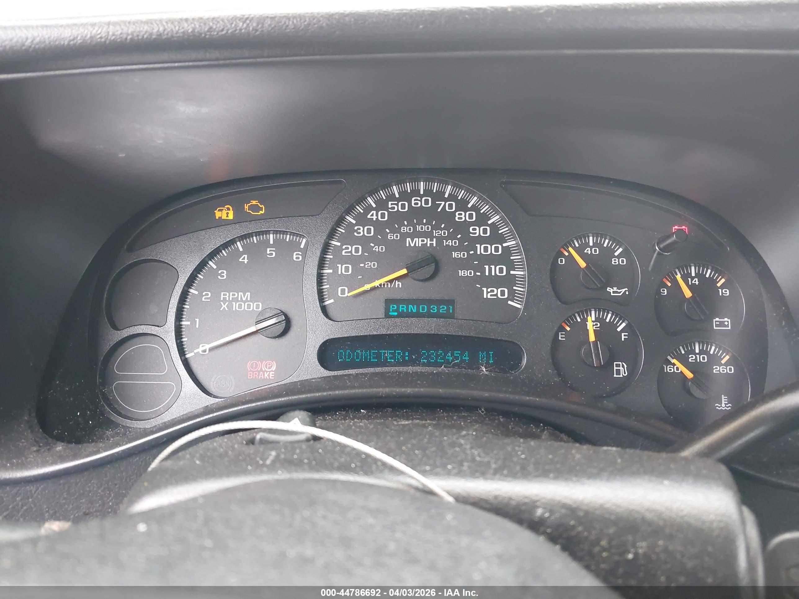 CHEVROLET SILVERADO image 7