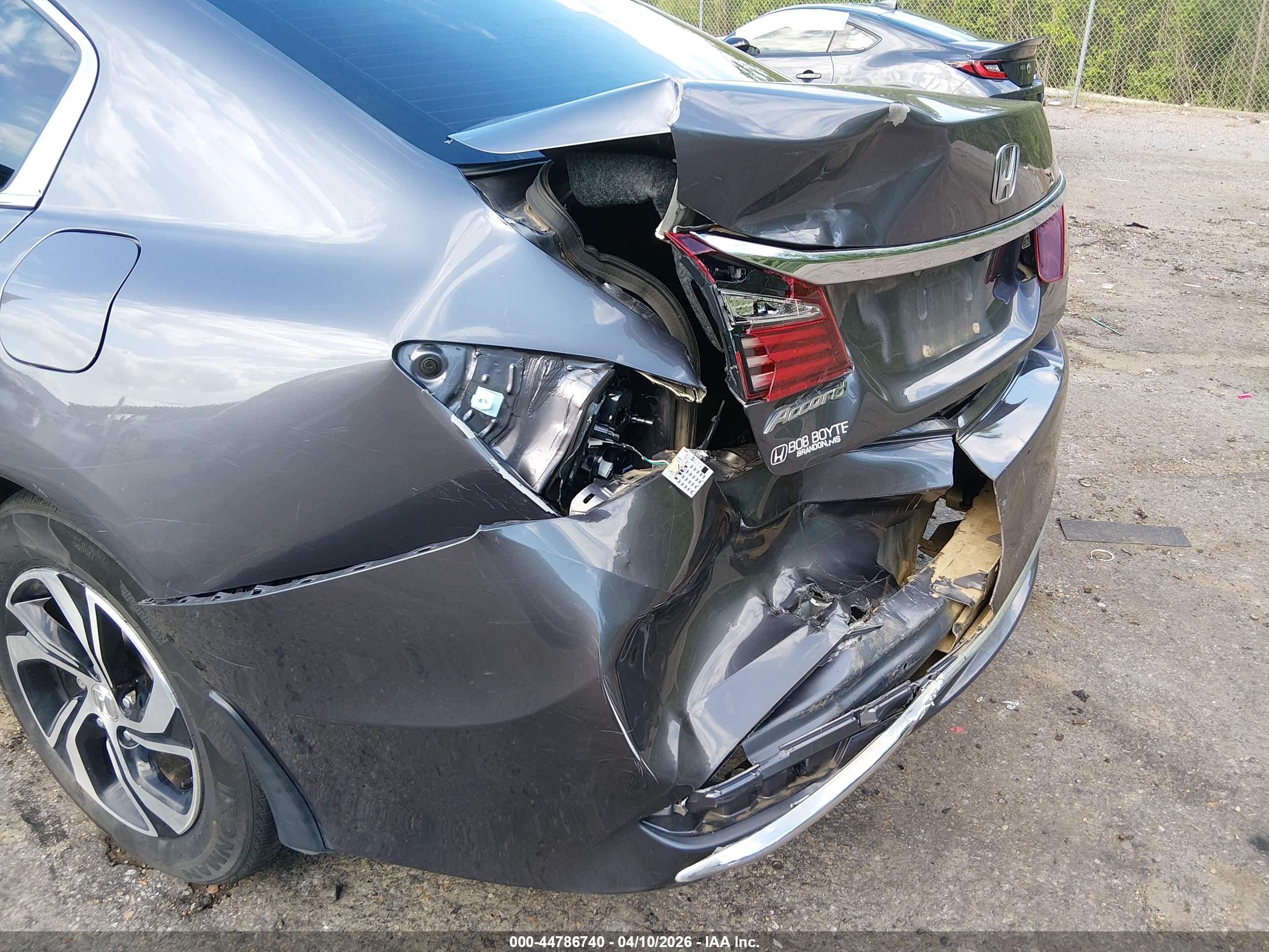 HONDA ACCORD image 6