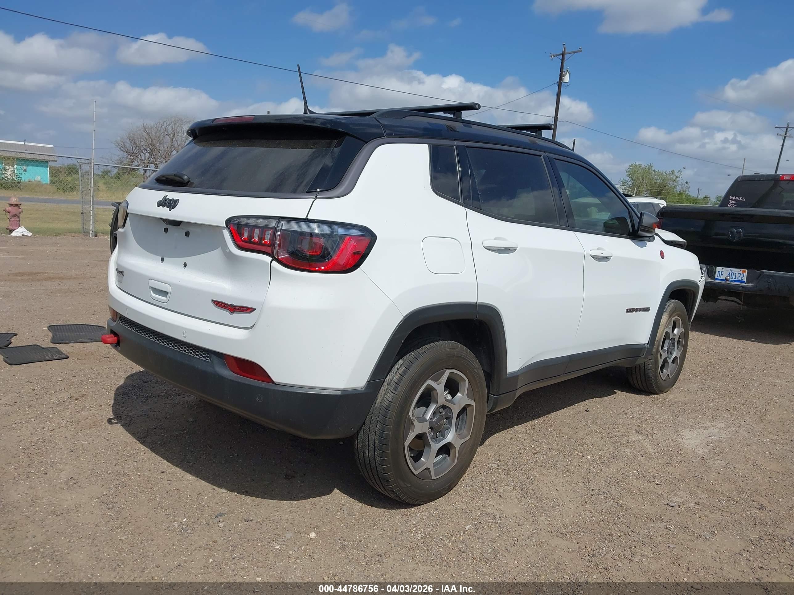 JEEP COMPASS image 4
