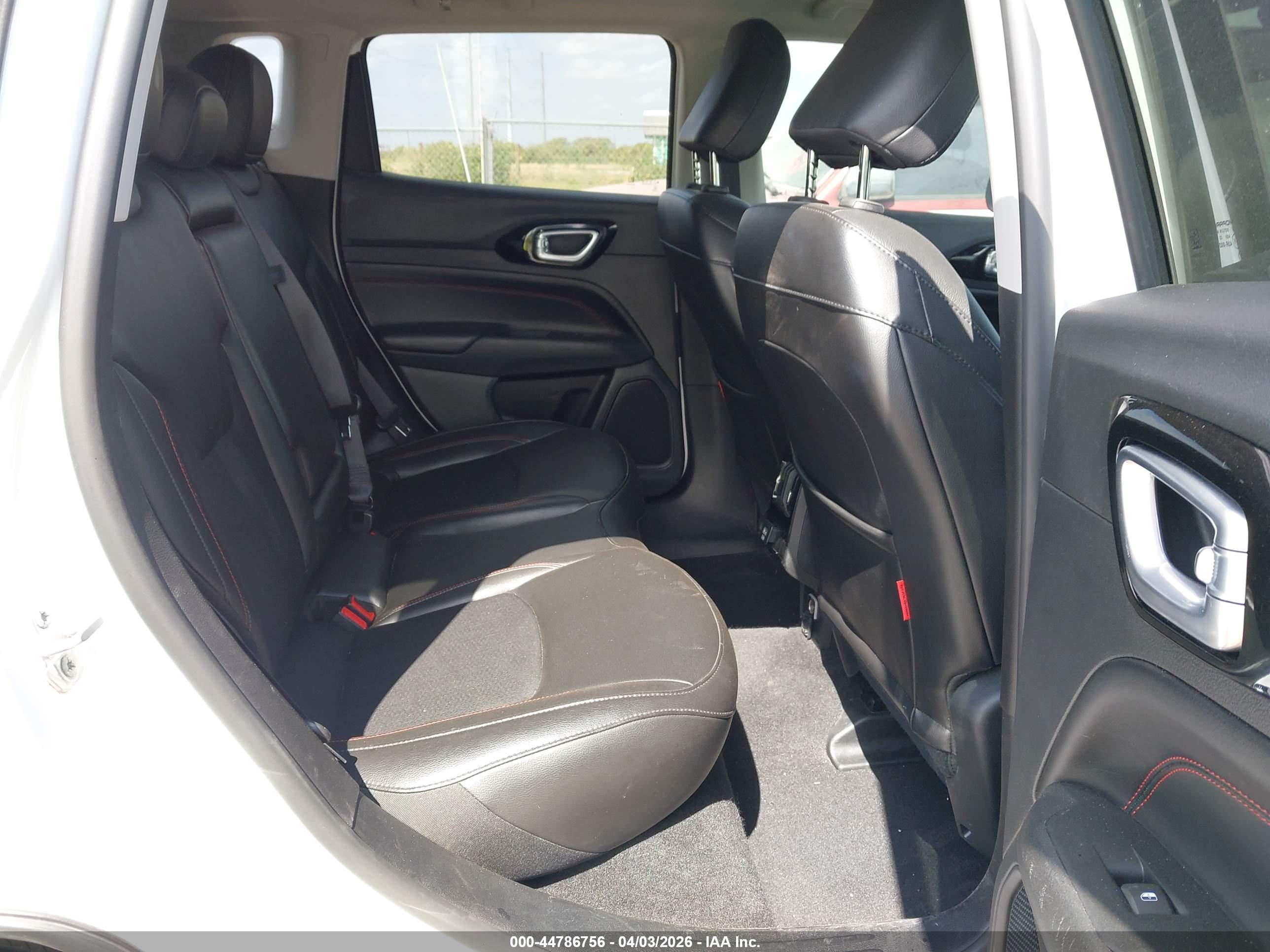 JEEP COMPASS image 8