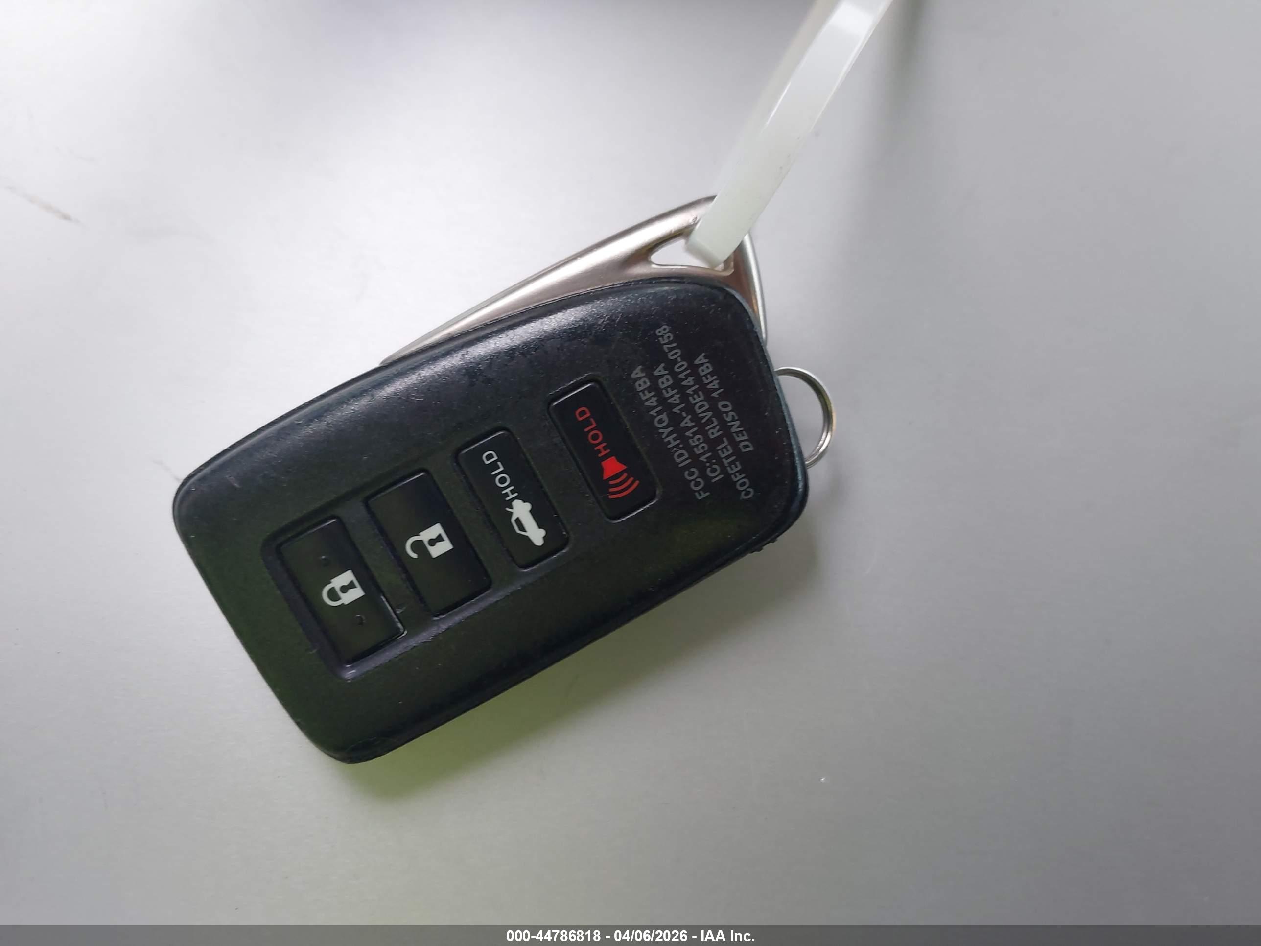 LEXUS ES image 11