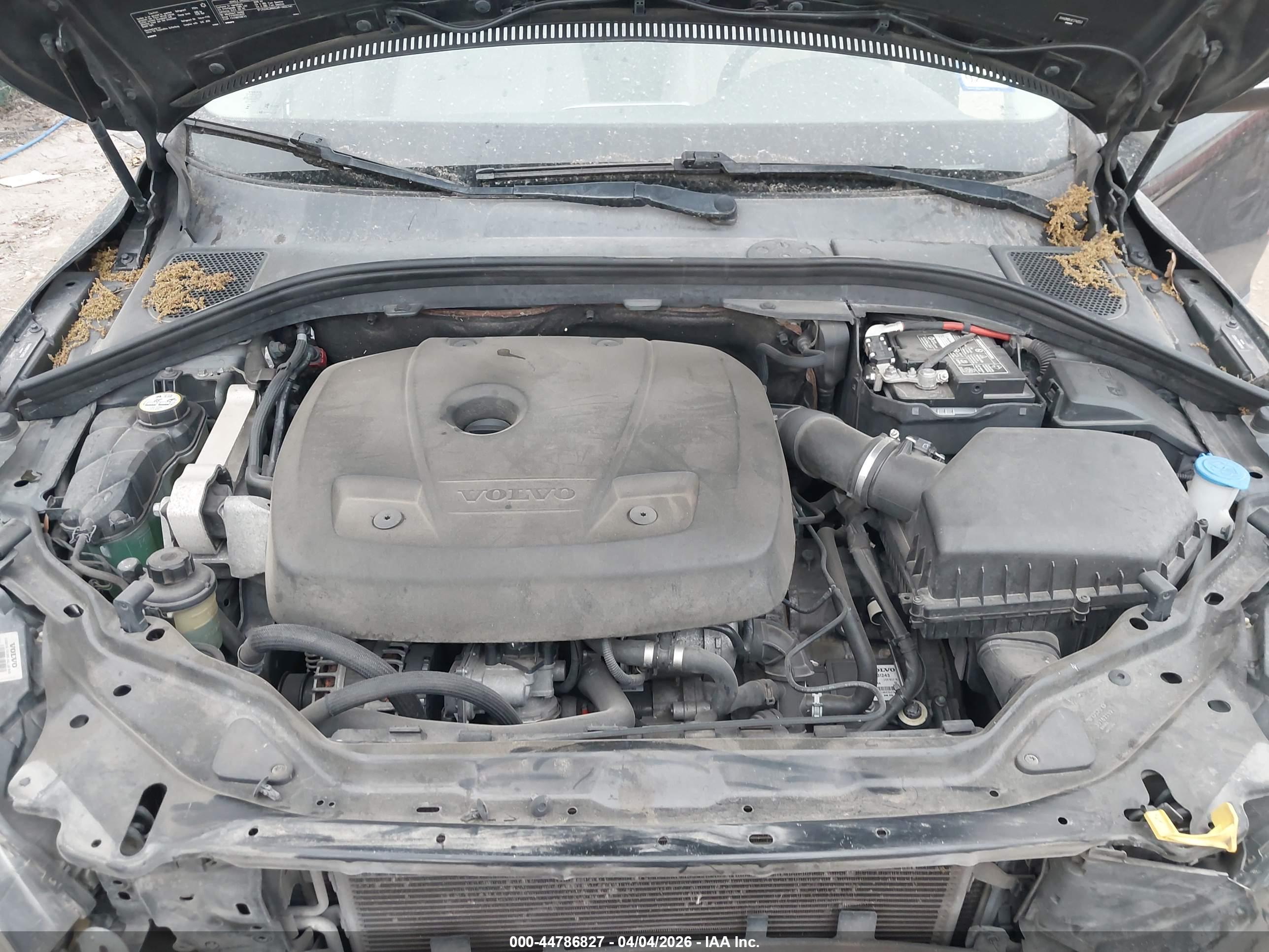 VOLVO XC60 image 10