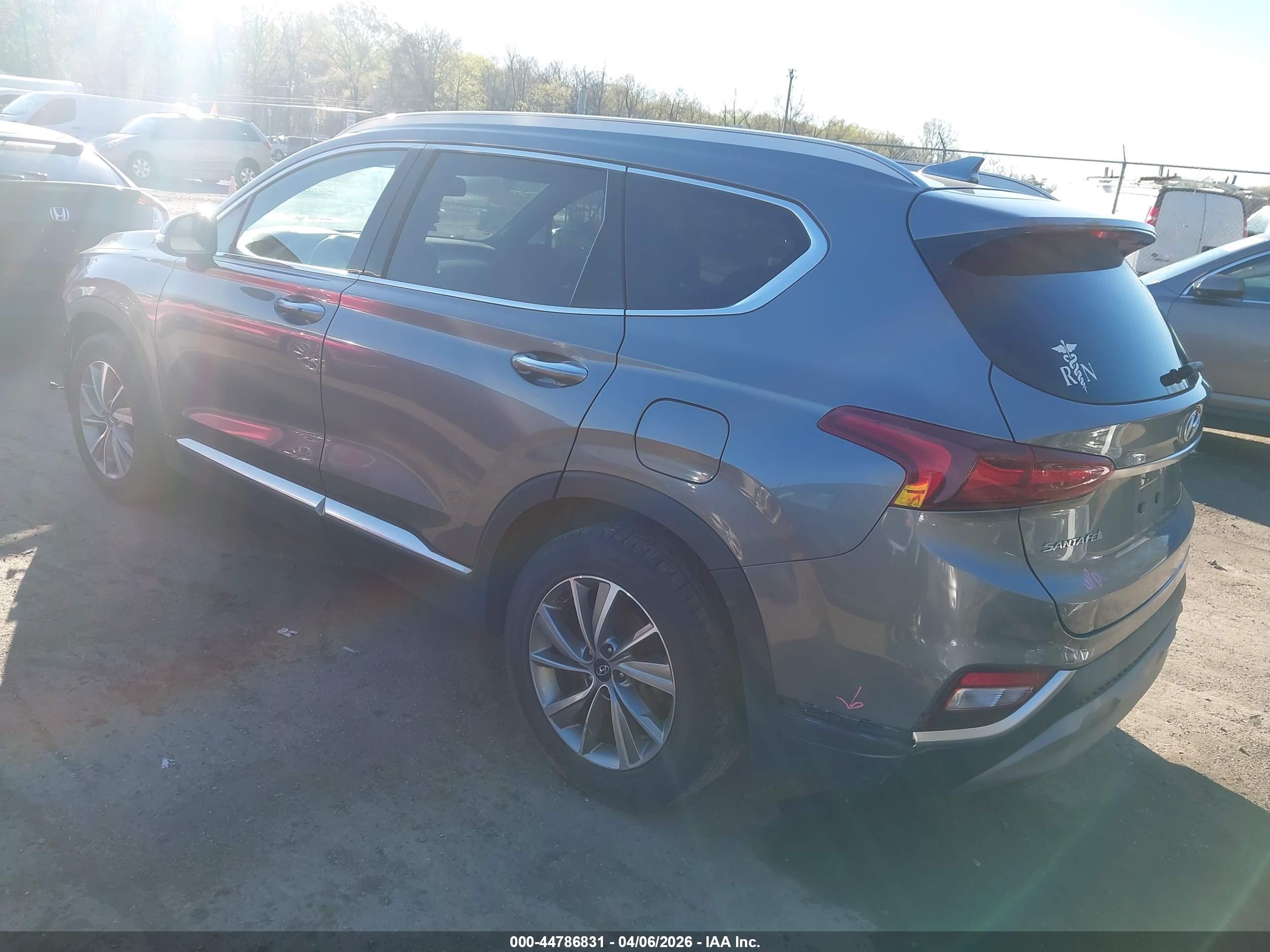 HYUNDAI SANTA image 3