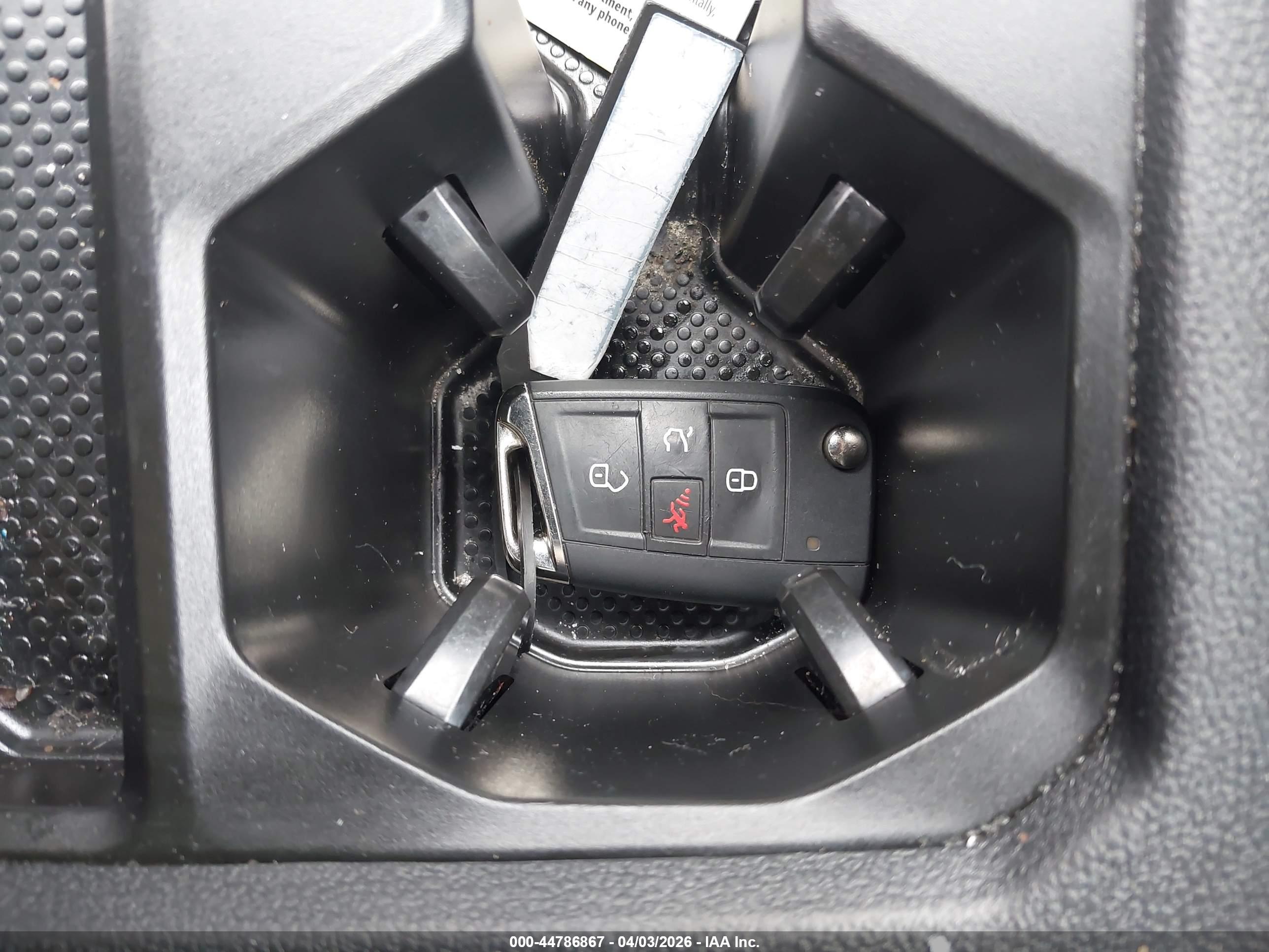 VOLKSWAGEN TIGUAN image 11
