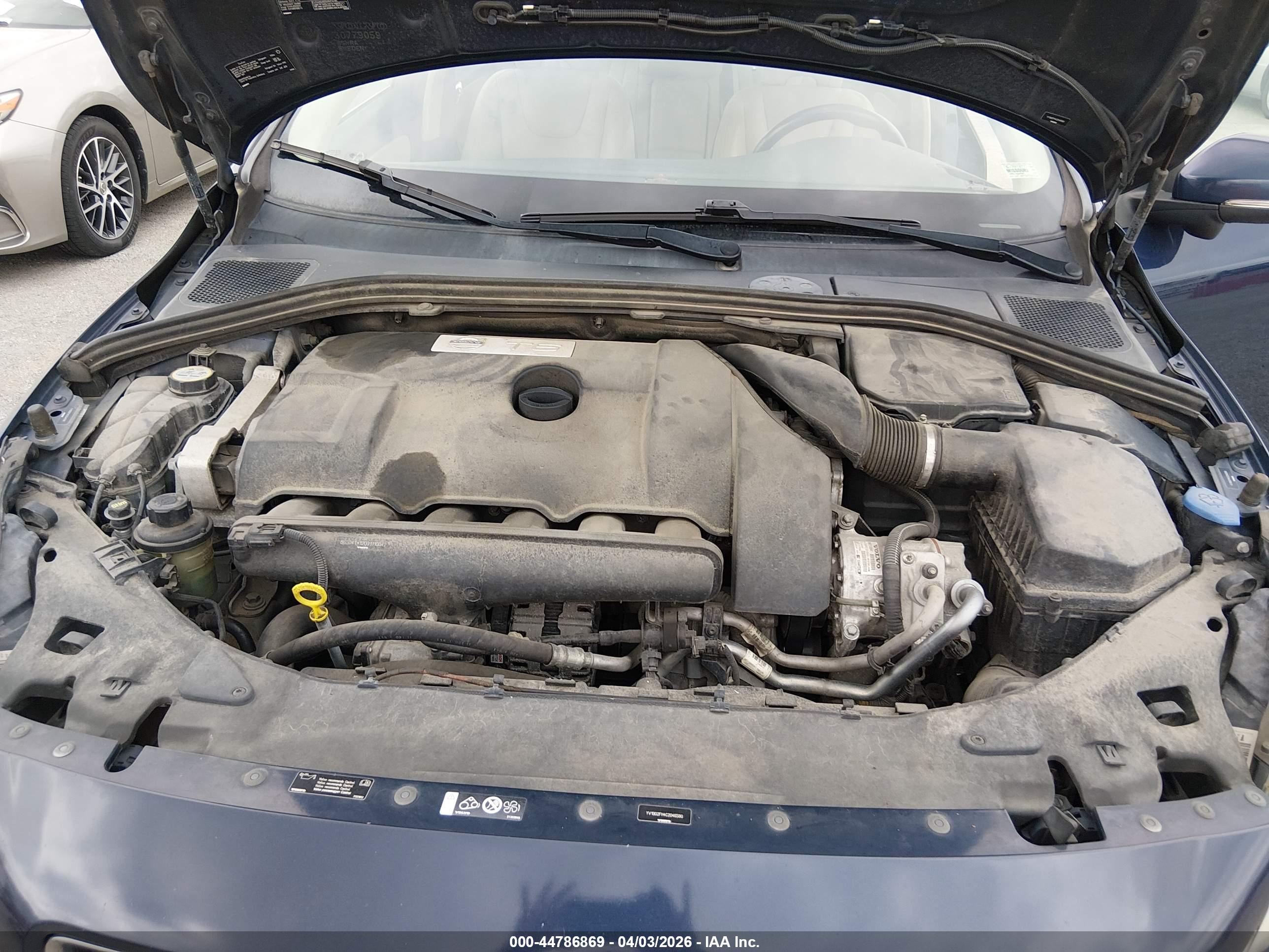 VOLVO S60 image 10