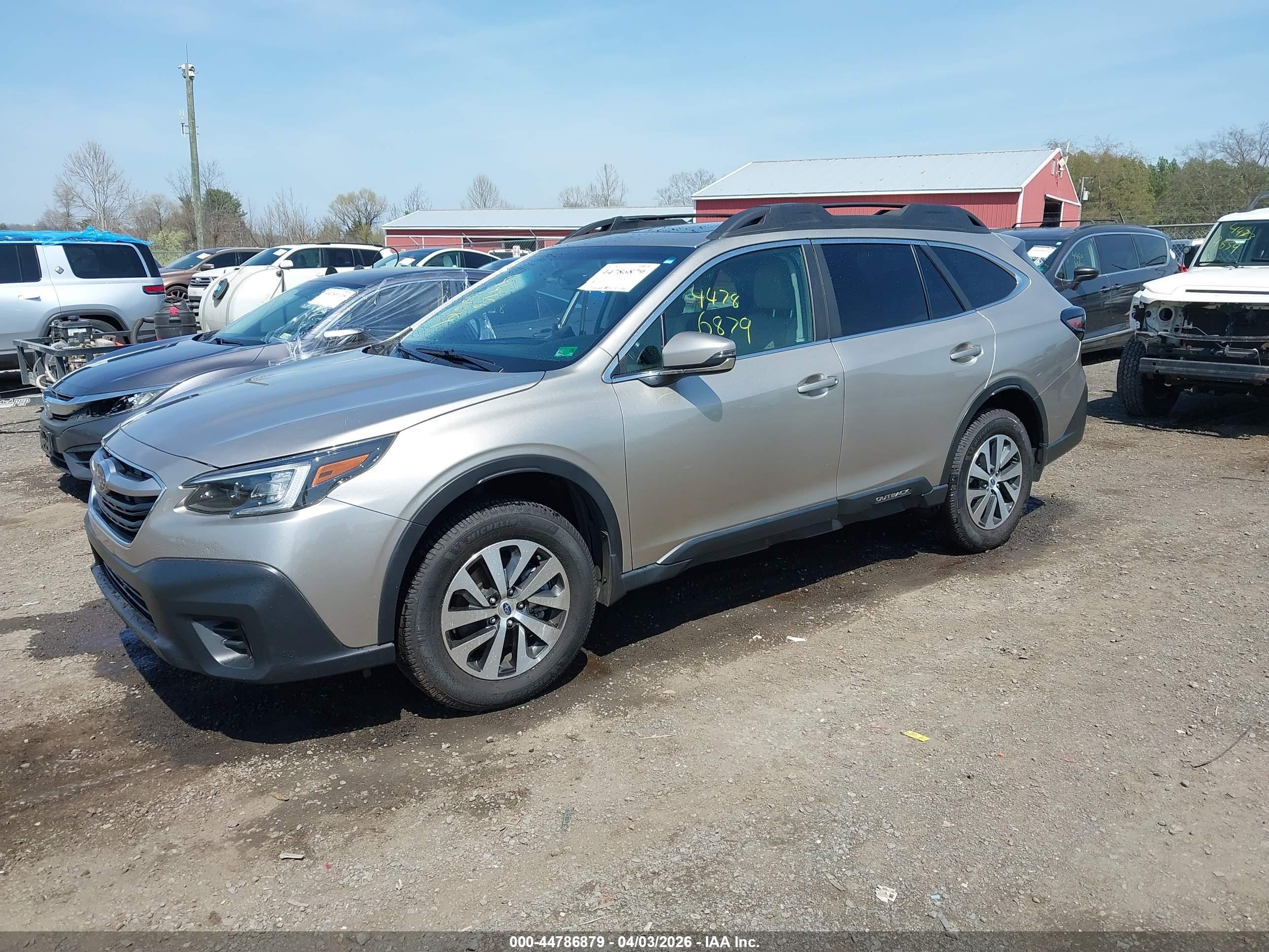 SUBARU OUTBACK image 2