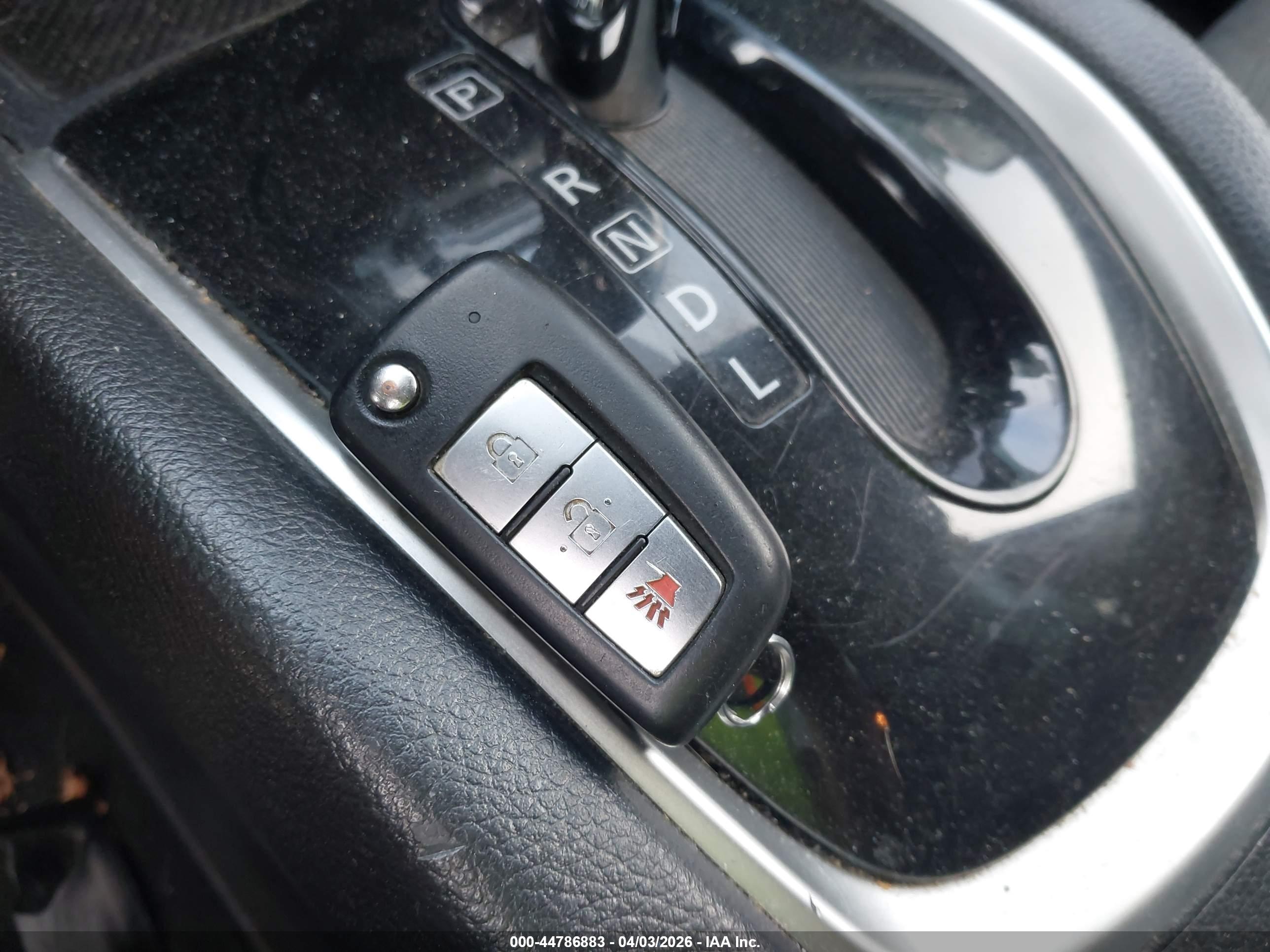 NISSAN ROGUE image 11