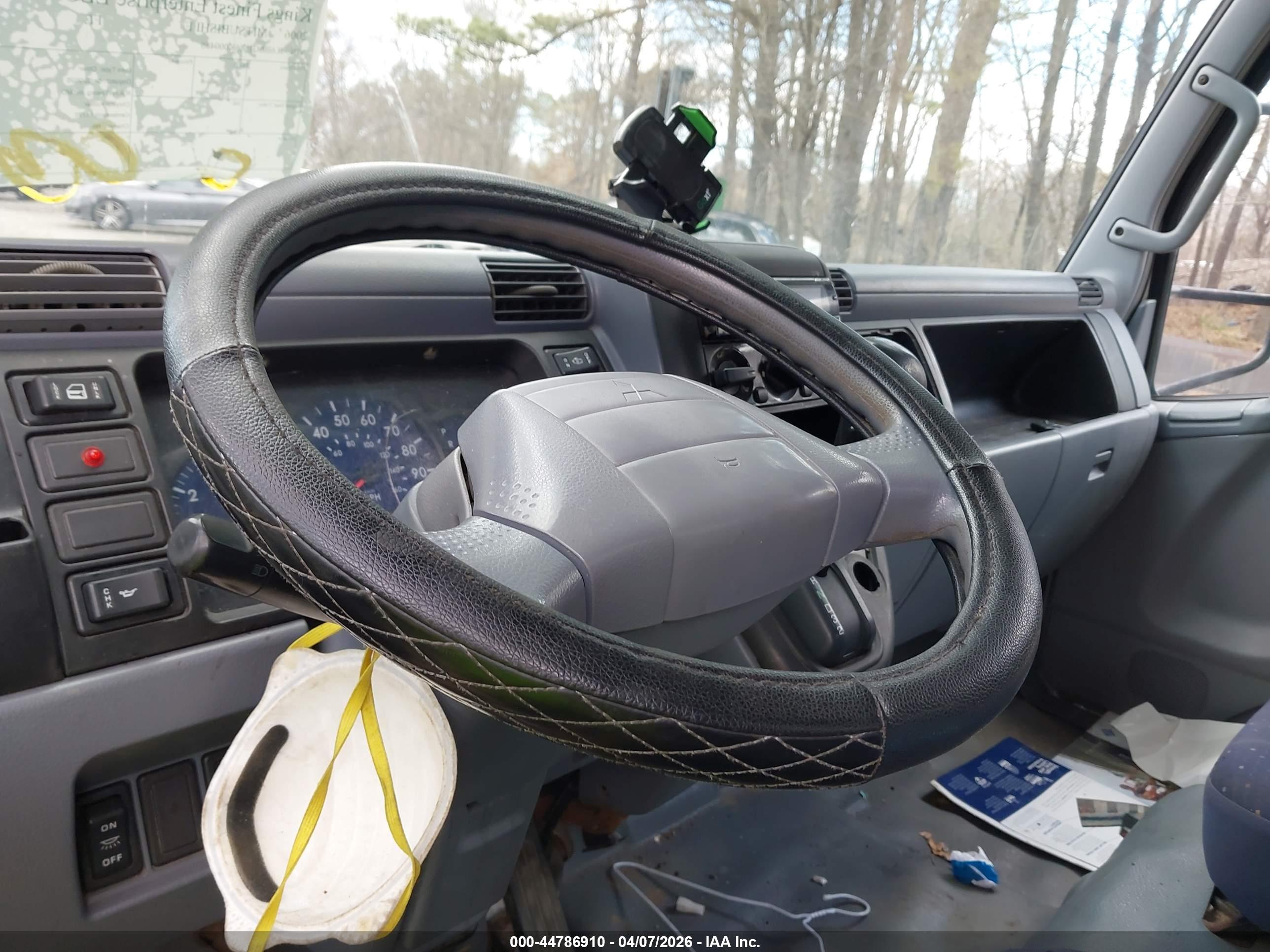 MITSUBISHI FUSO image 8