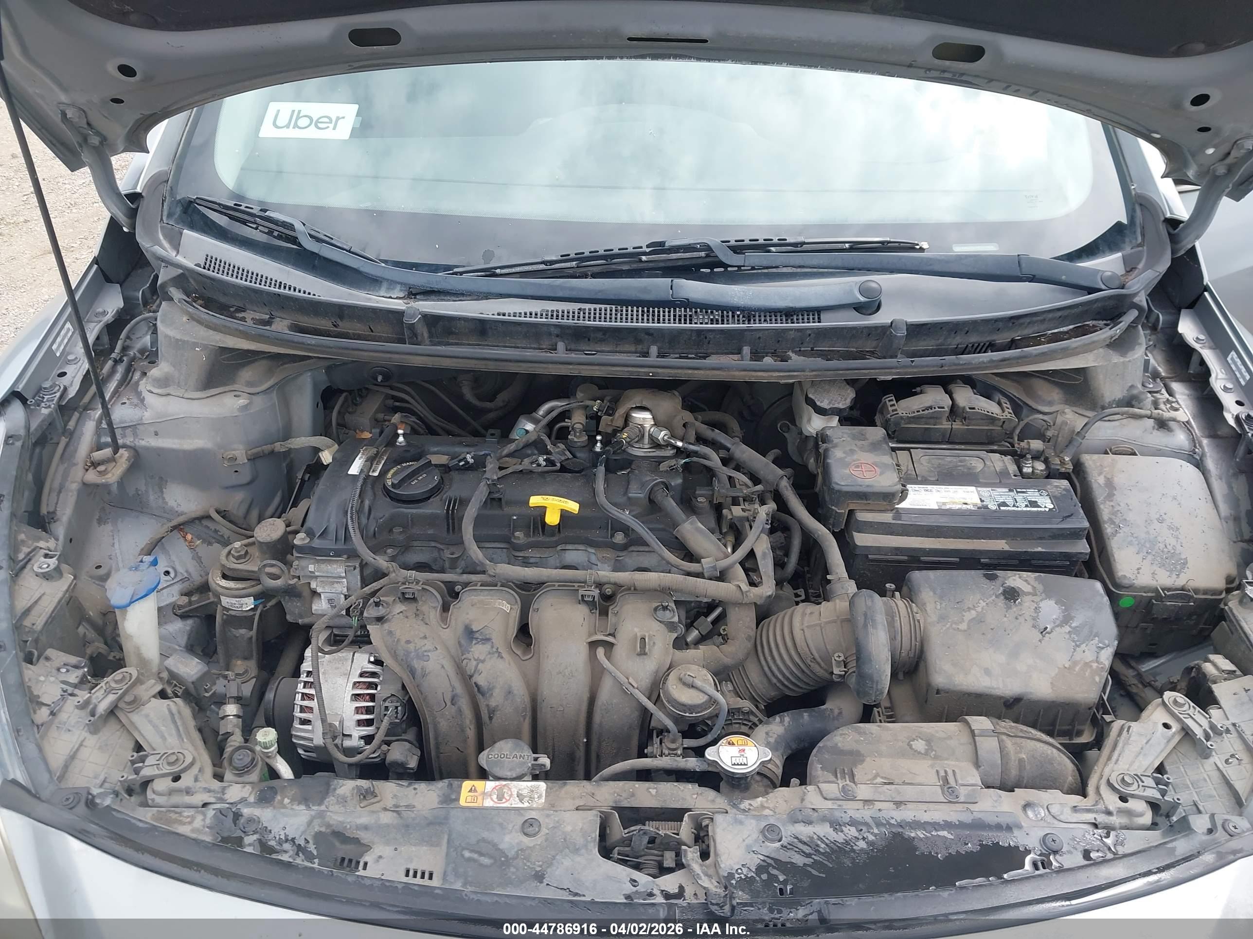 HYUNDAI ELANTRA image 10