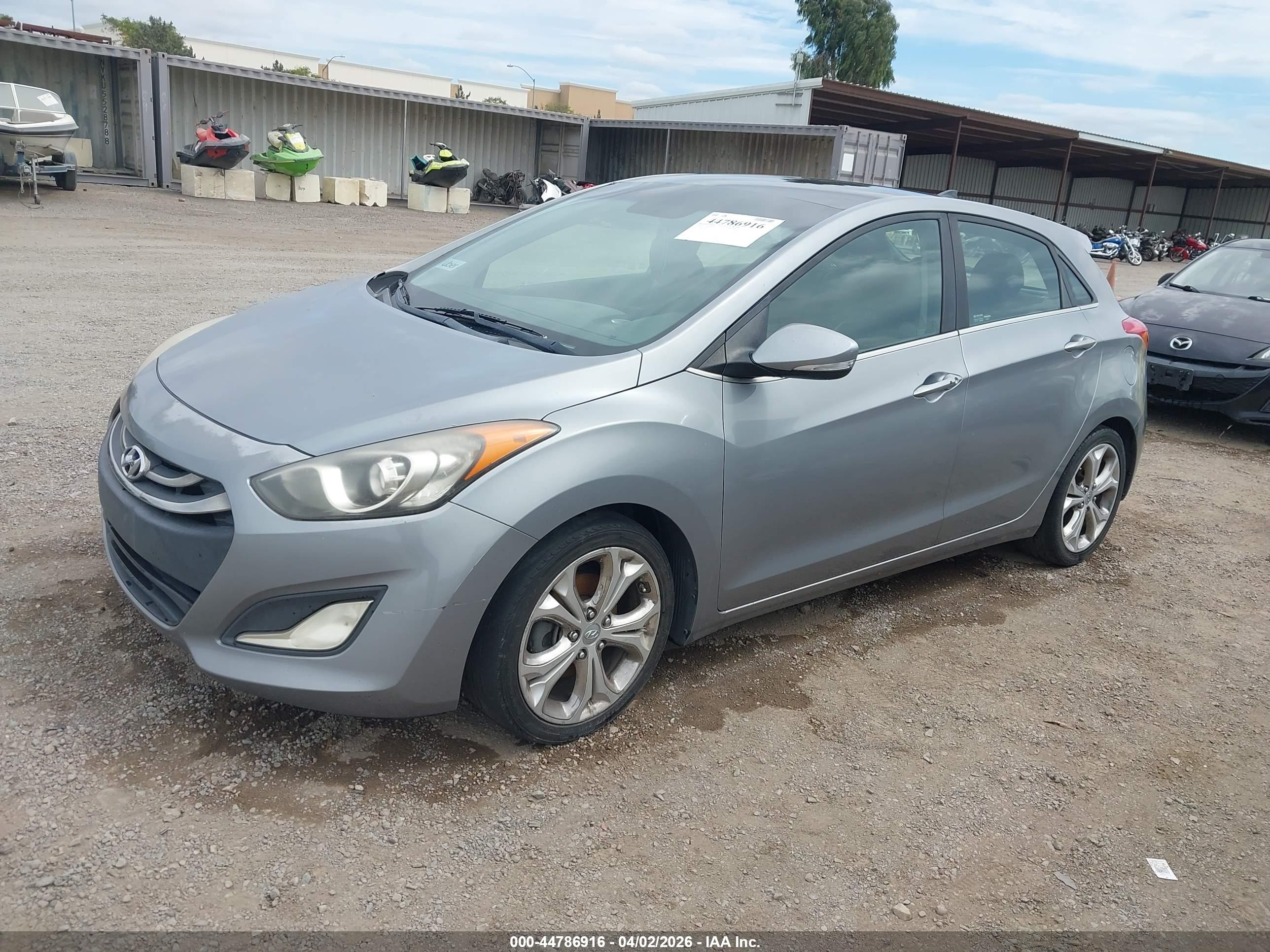 HYUNDAI ELANTRA image 2