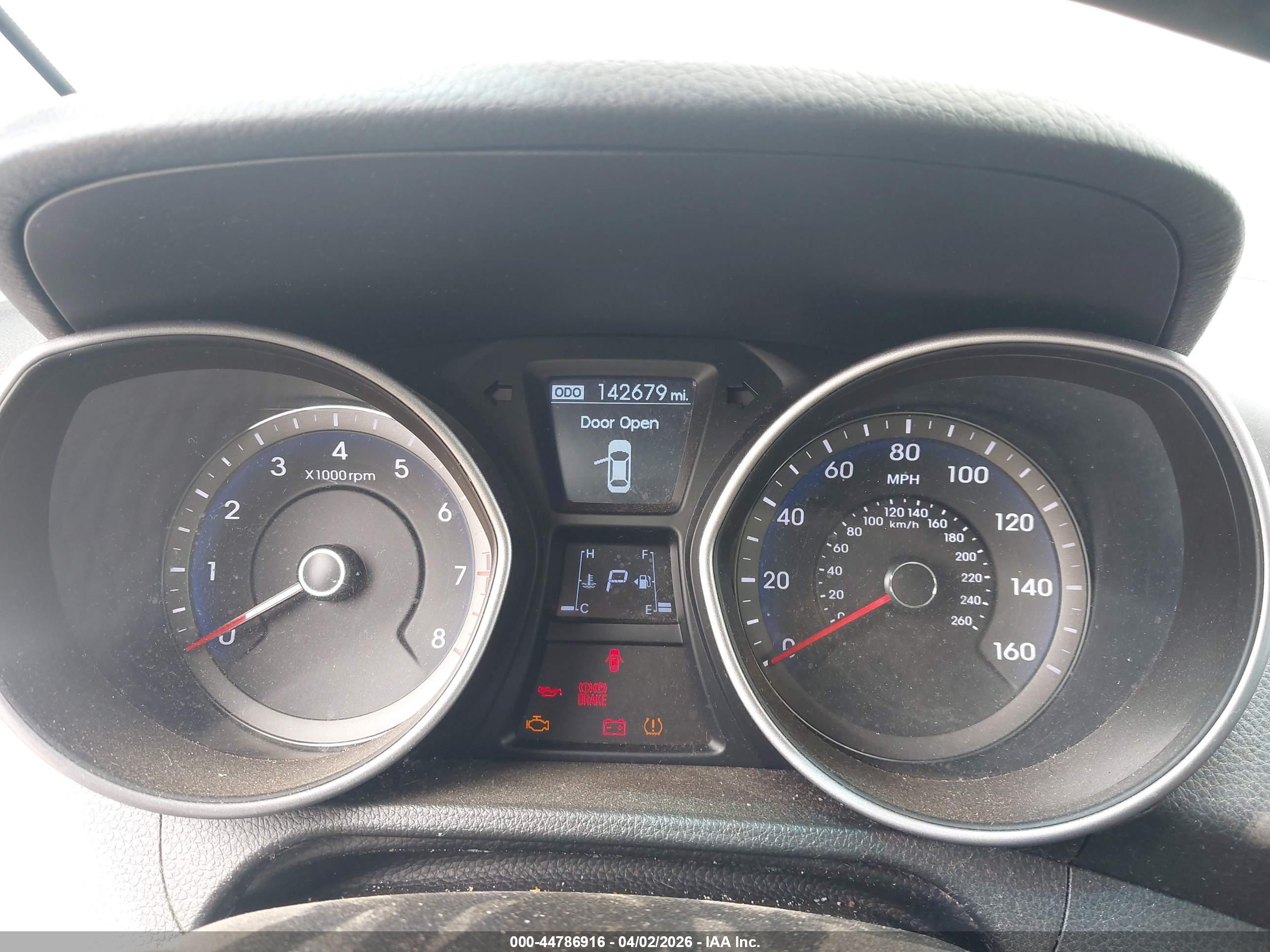 HYUNDAI ELANTRA image 7