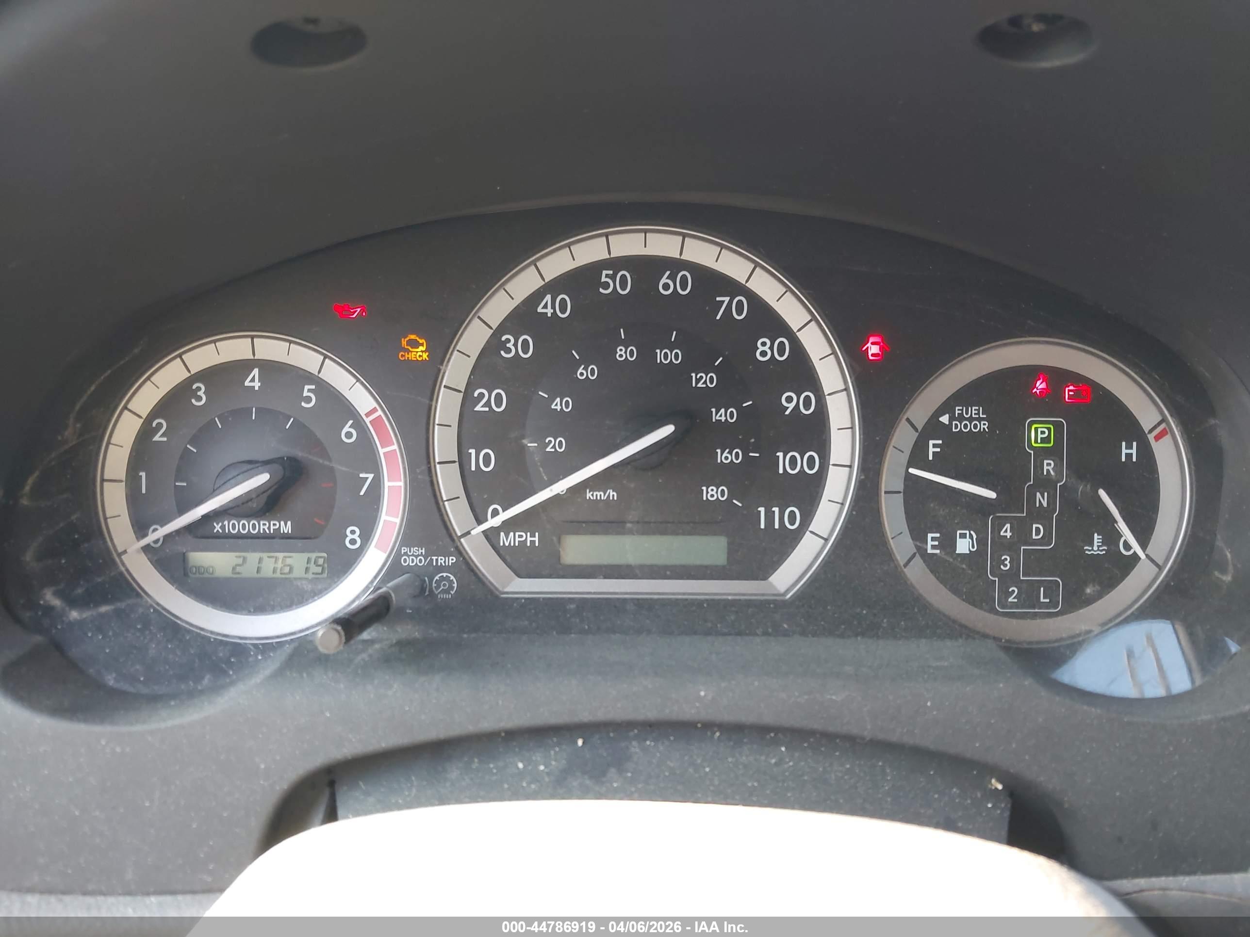 TOYOTA SIENNA image 7