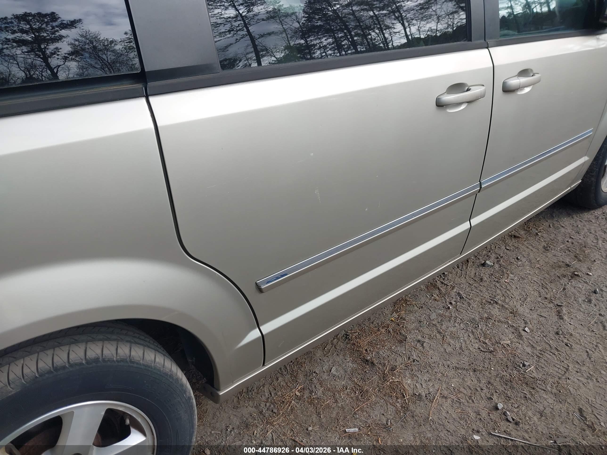 DODGE GRAND image 6