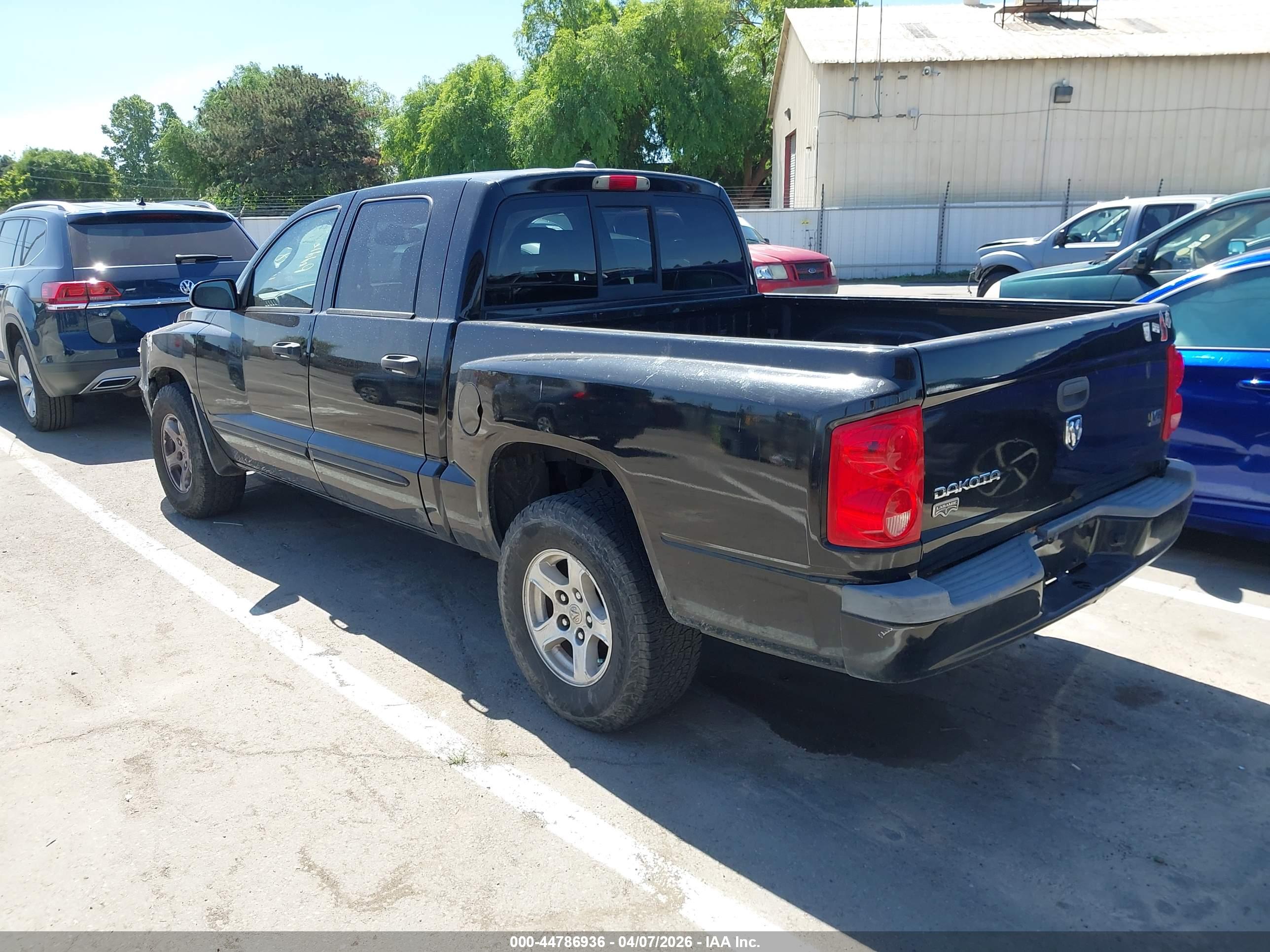 DODGE DAKOTA image 3