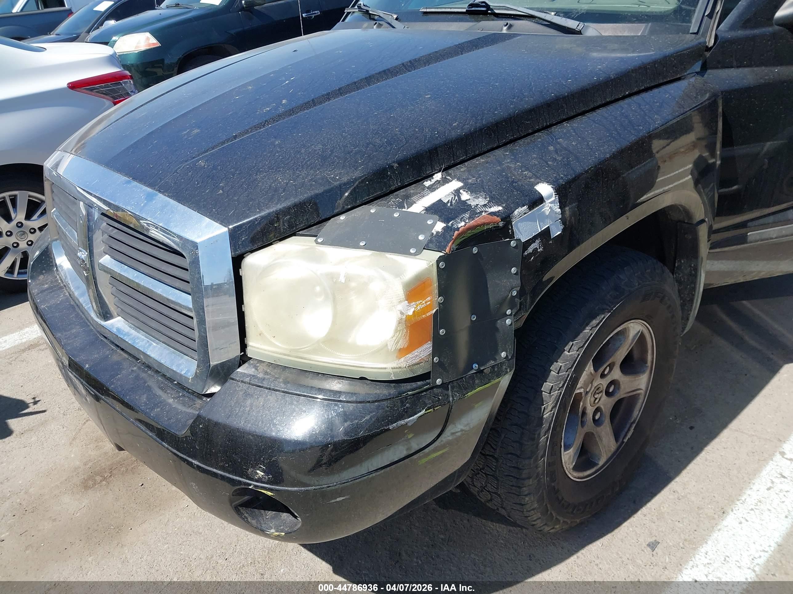 DODGE DAKOTA image 6