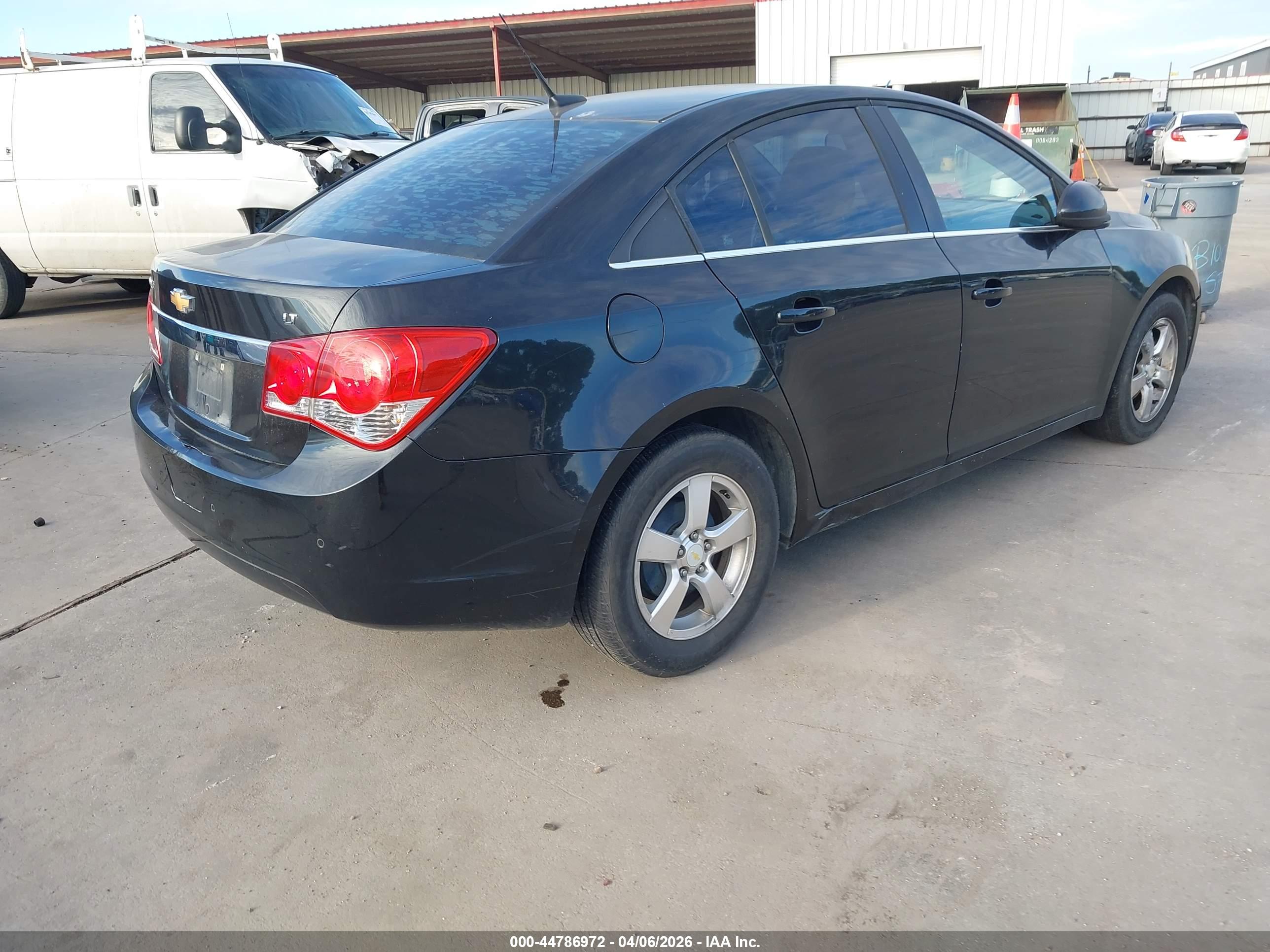 CHEVROLET CRUZE image 4
