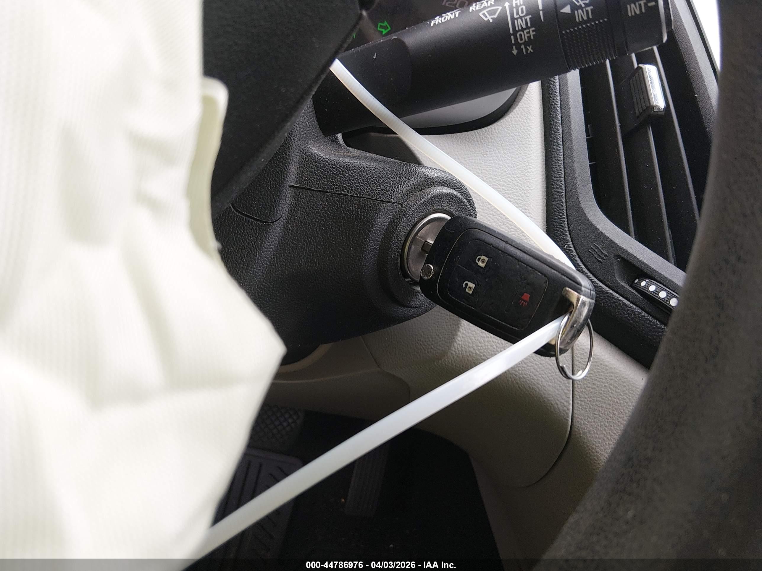 CHEVROLET EQUINOX image 11