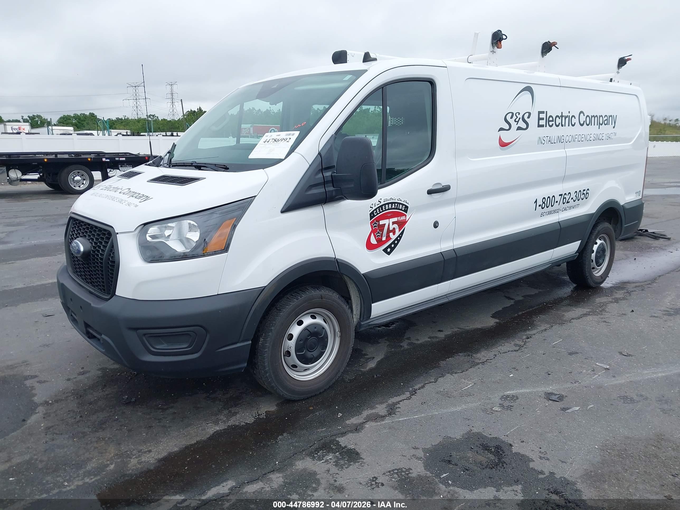 FORD TRANSIT-250 image 2