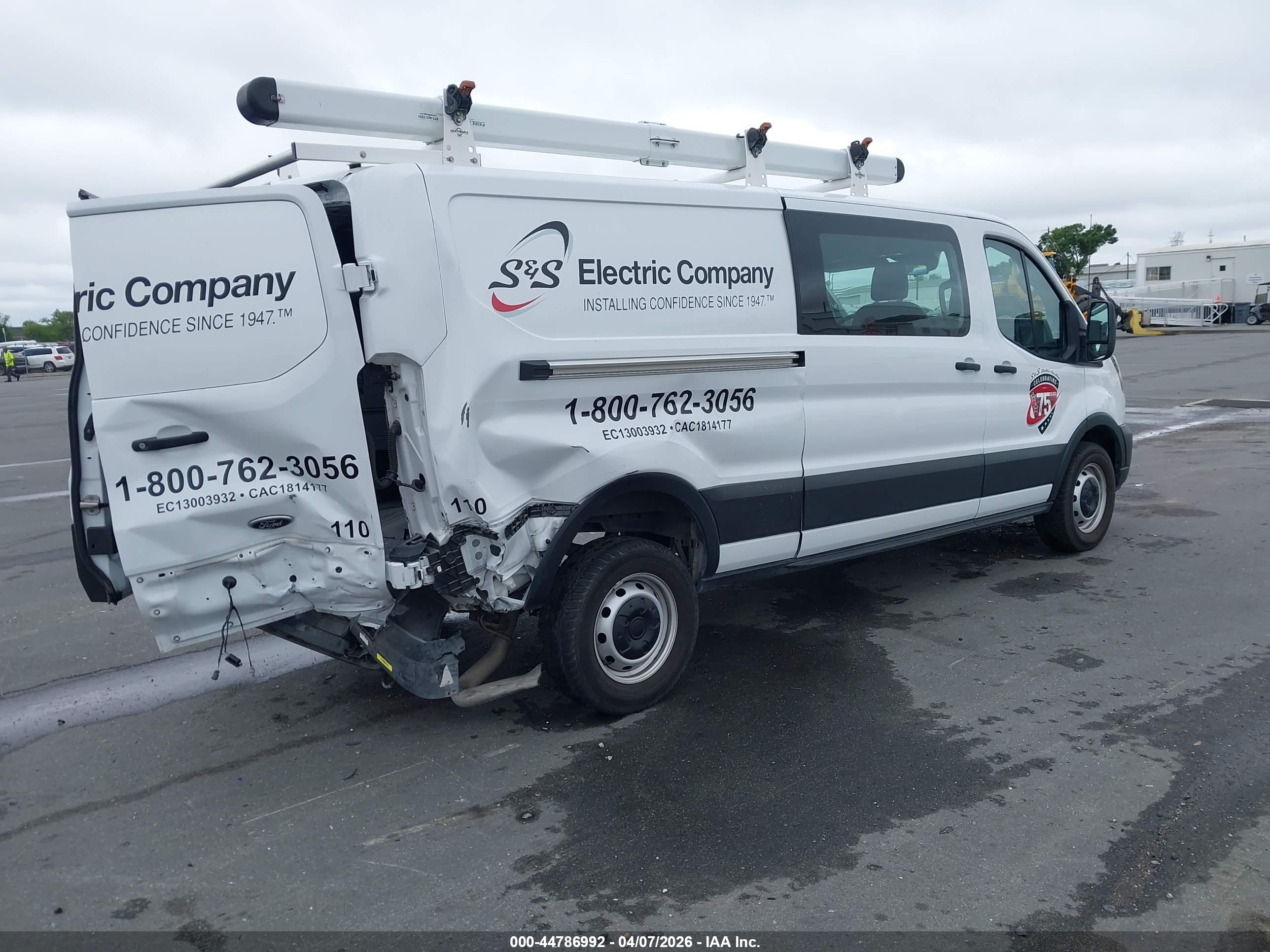 FORD TRANSIT-250 image 4