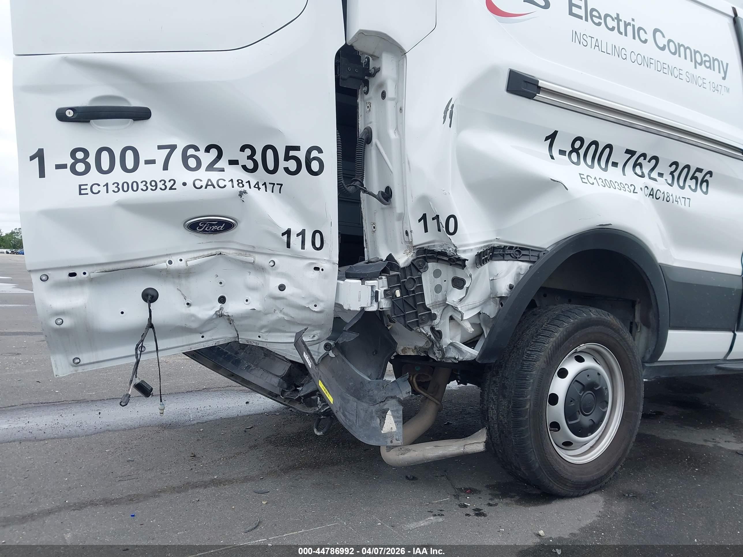 FORD TRANSIT-250 image 6