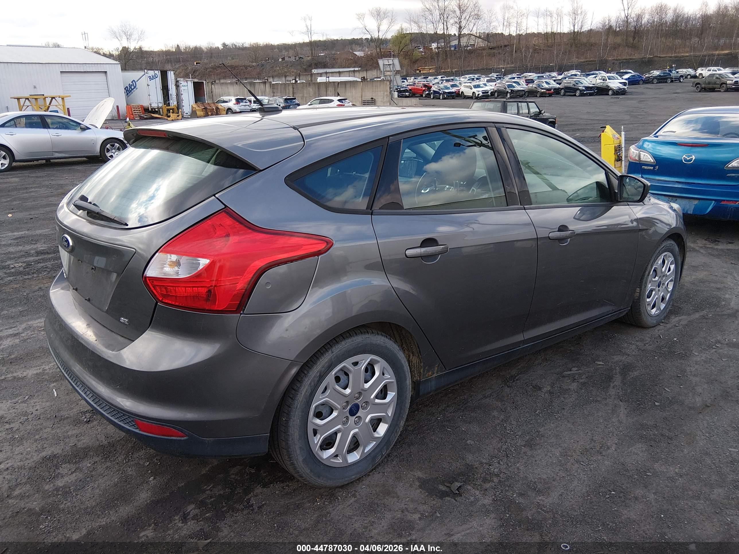 FORD FOCUS image 4