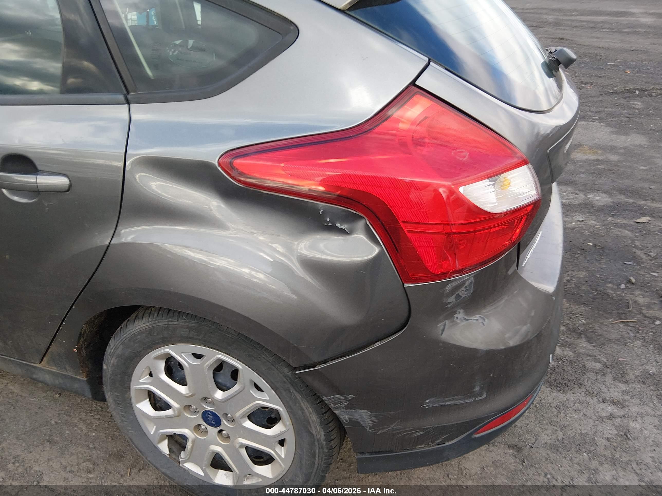 FORD FOCUS image 6