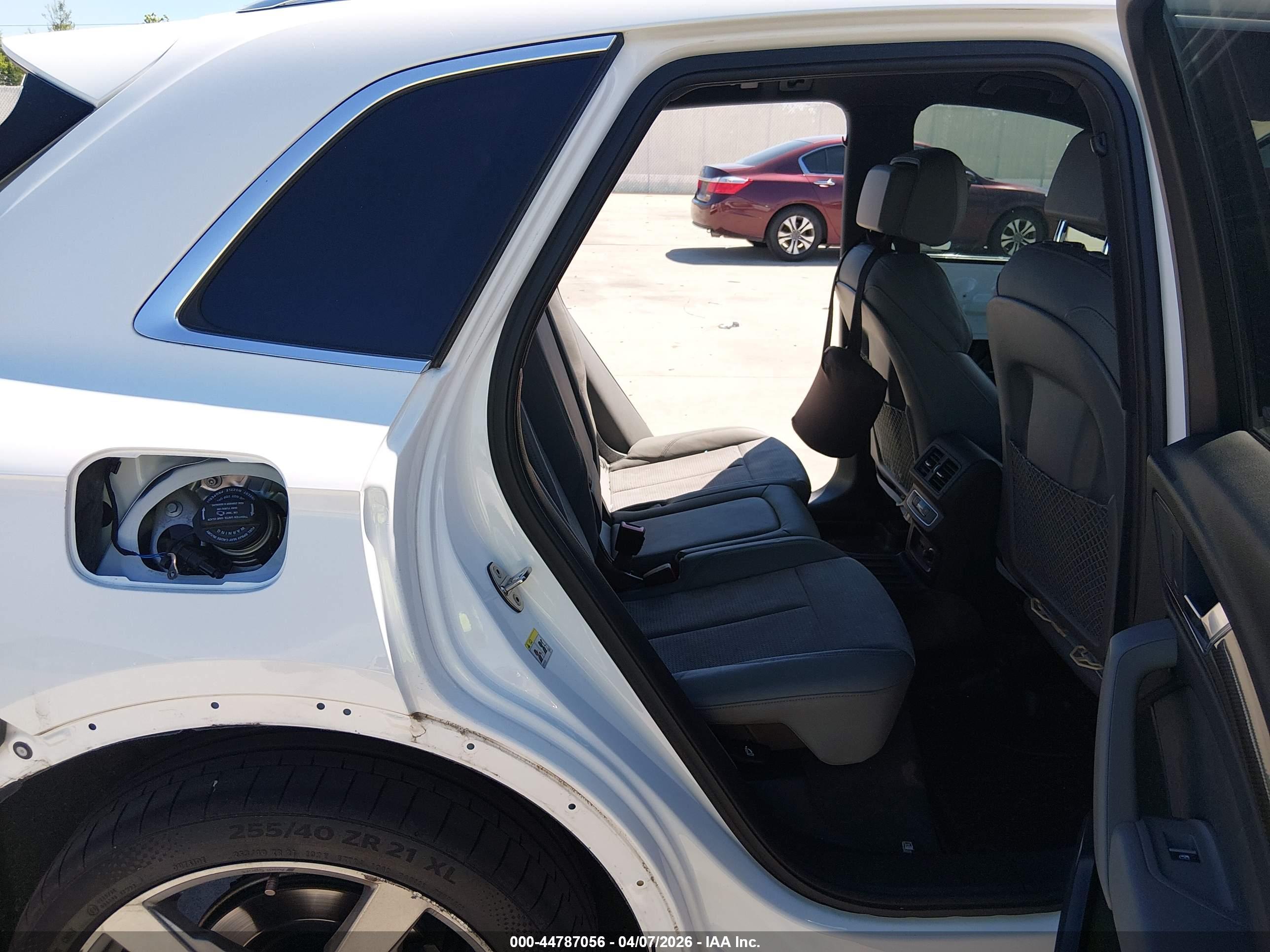 AUDI SQ5 image 8
