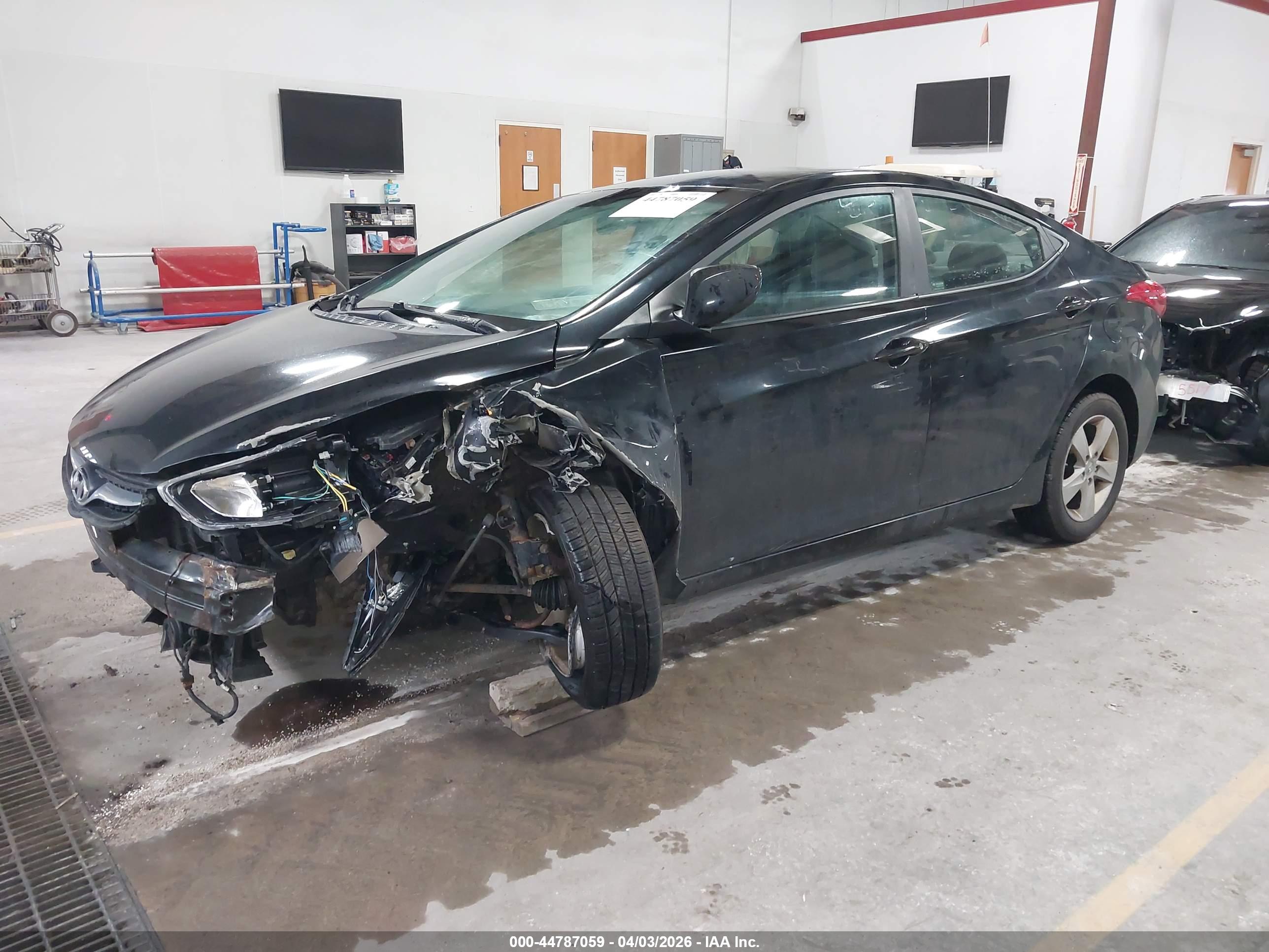 HYUNDAI ELANTRA image 2