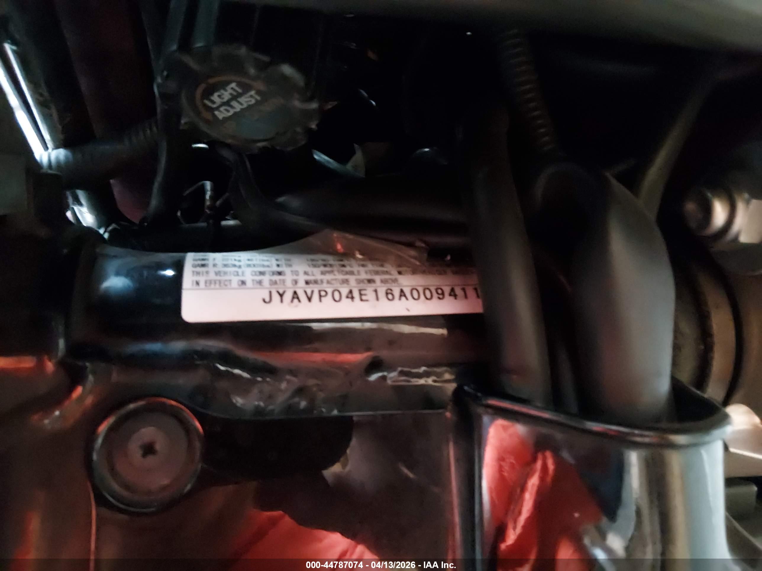 YAMAHA XVZ13 image 10