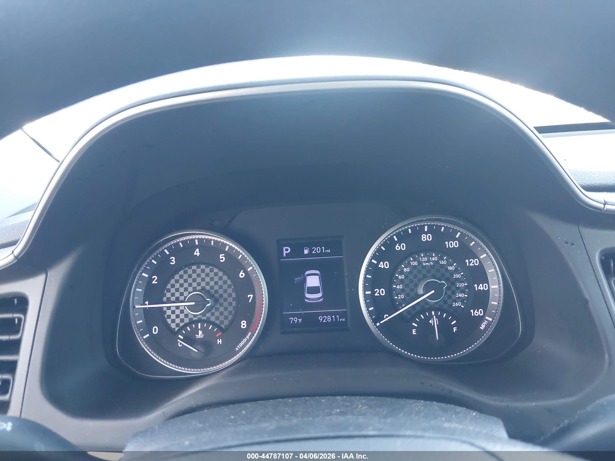 HYUNDAI ELANTRA image 7