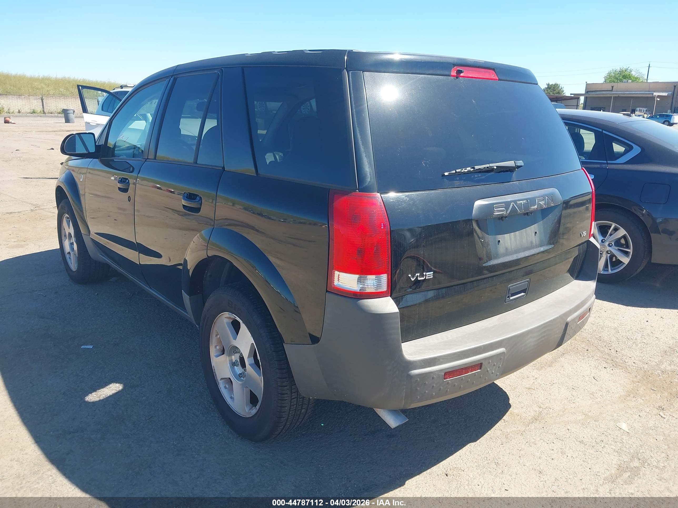 SATURN VUE image 3