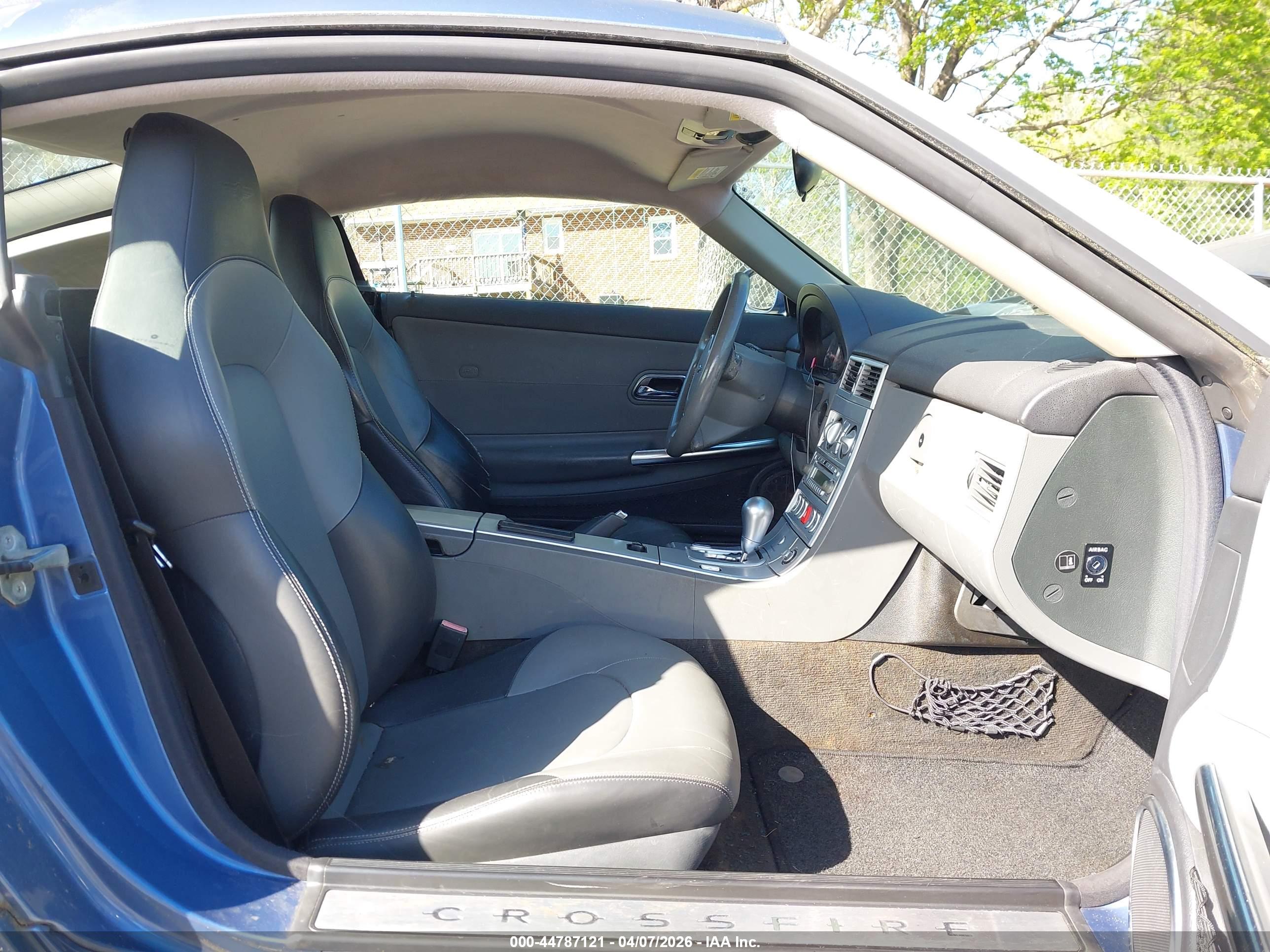 CHRYSLER CROSSFIRE image 5