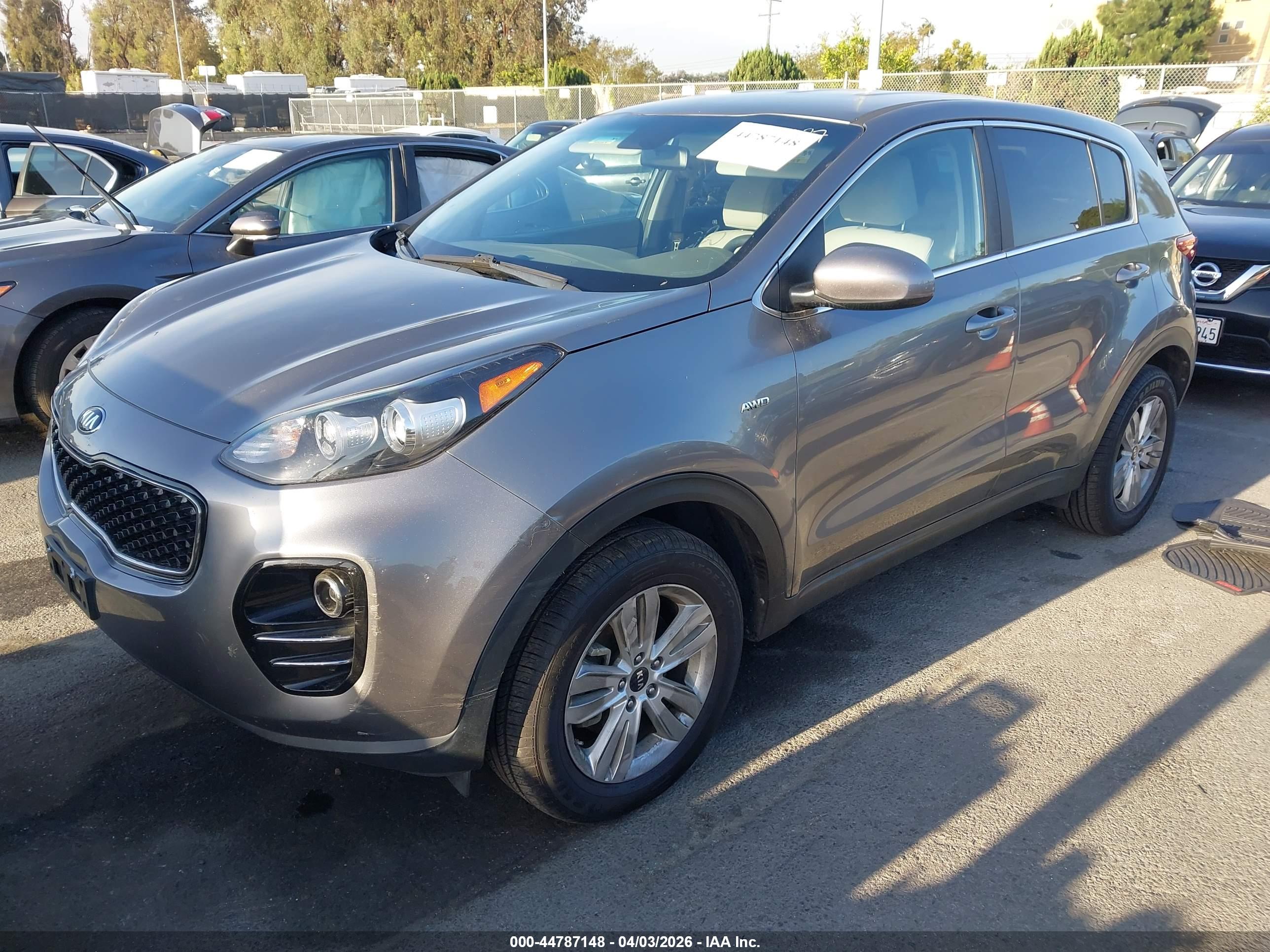 KIA SPORTAGE image 2