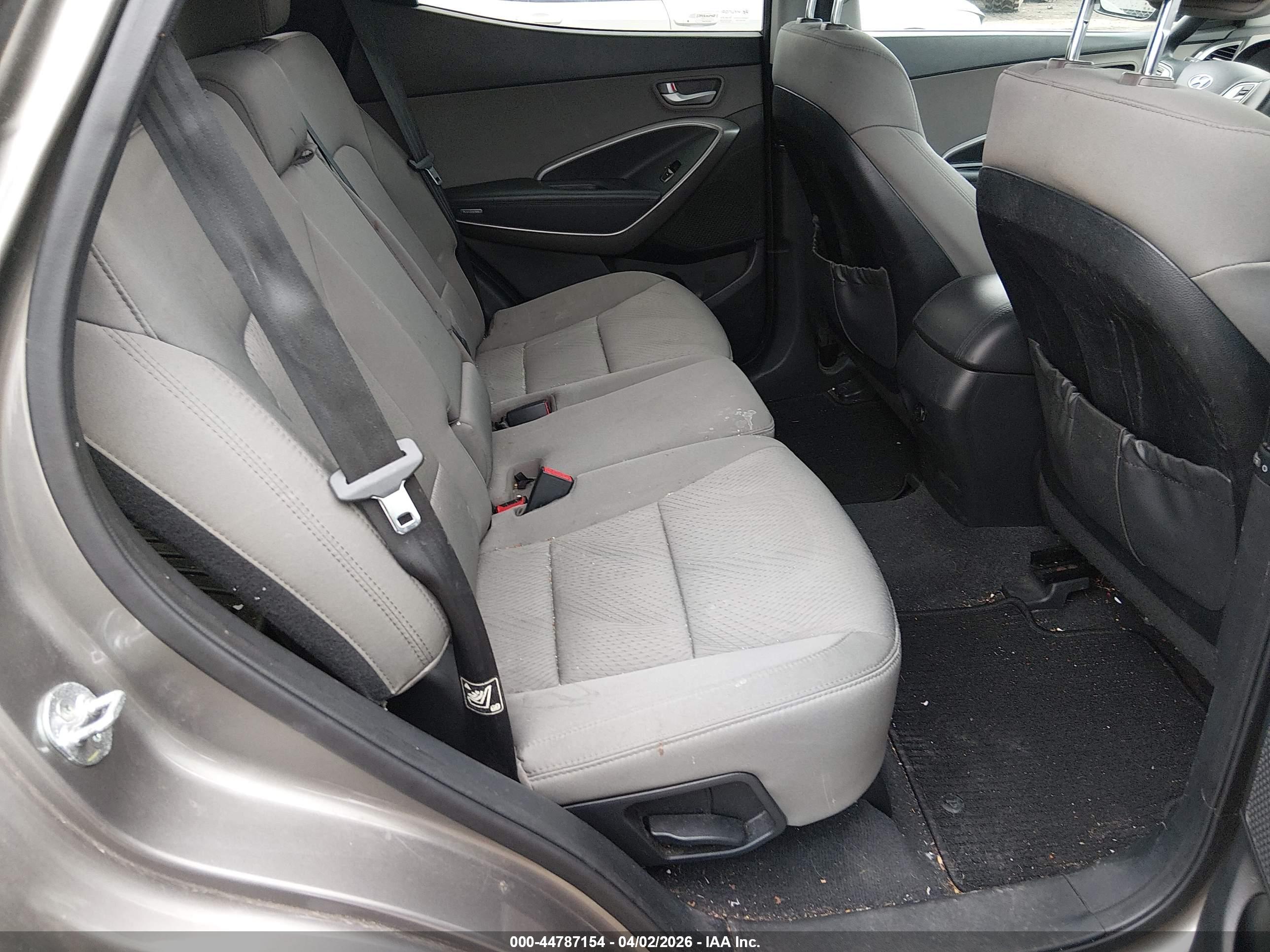 HYUNDAI SANTA image 8