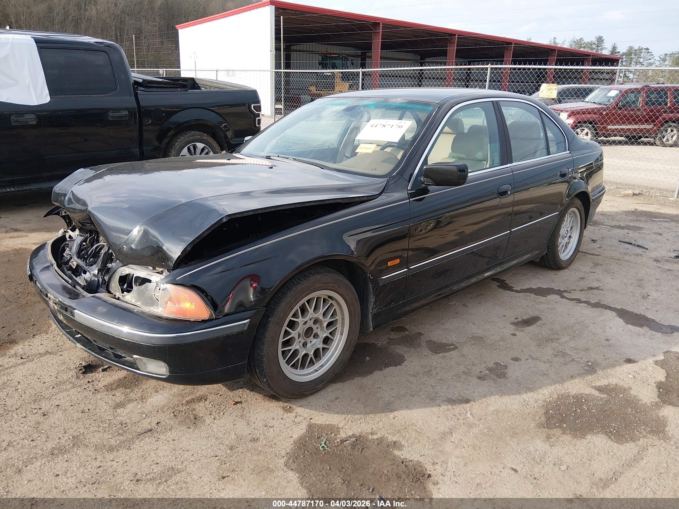 BMW 528I image 2