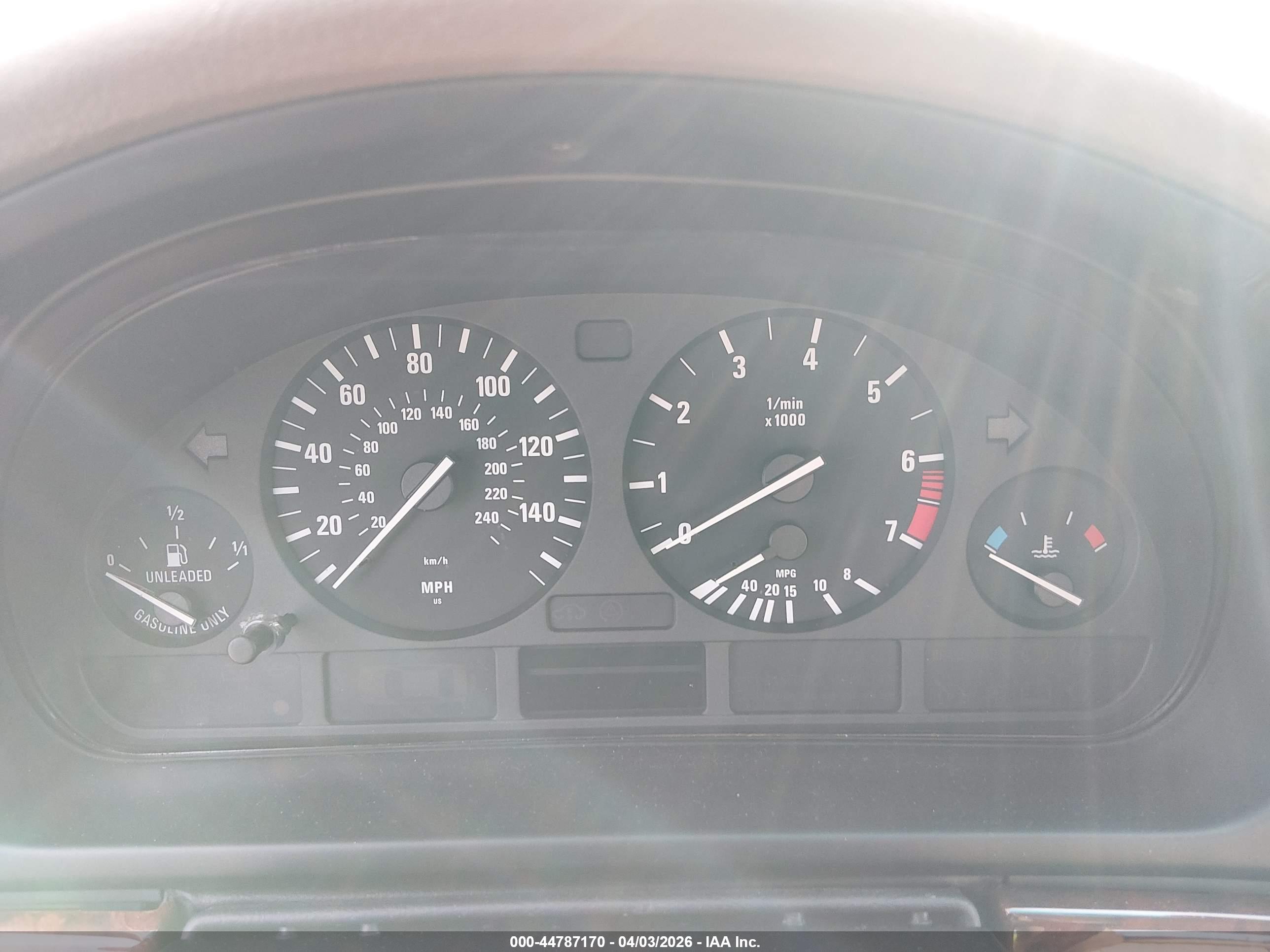BMW 528I image 7