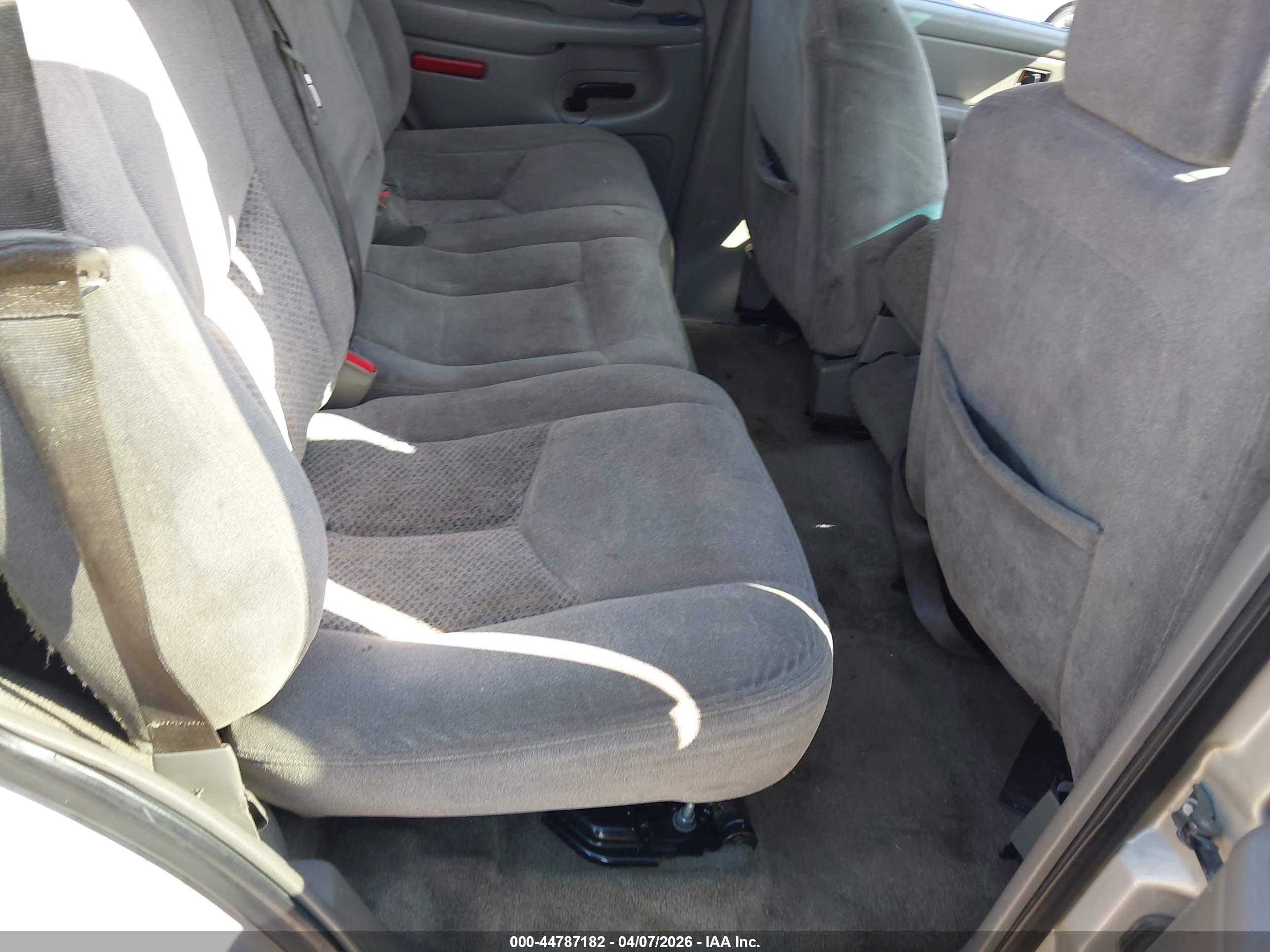 CHEVROLET TAHOE image 8