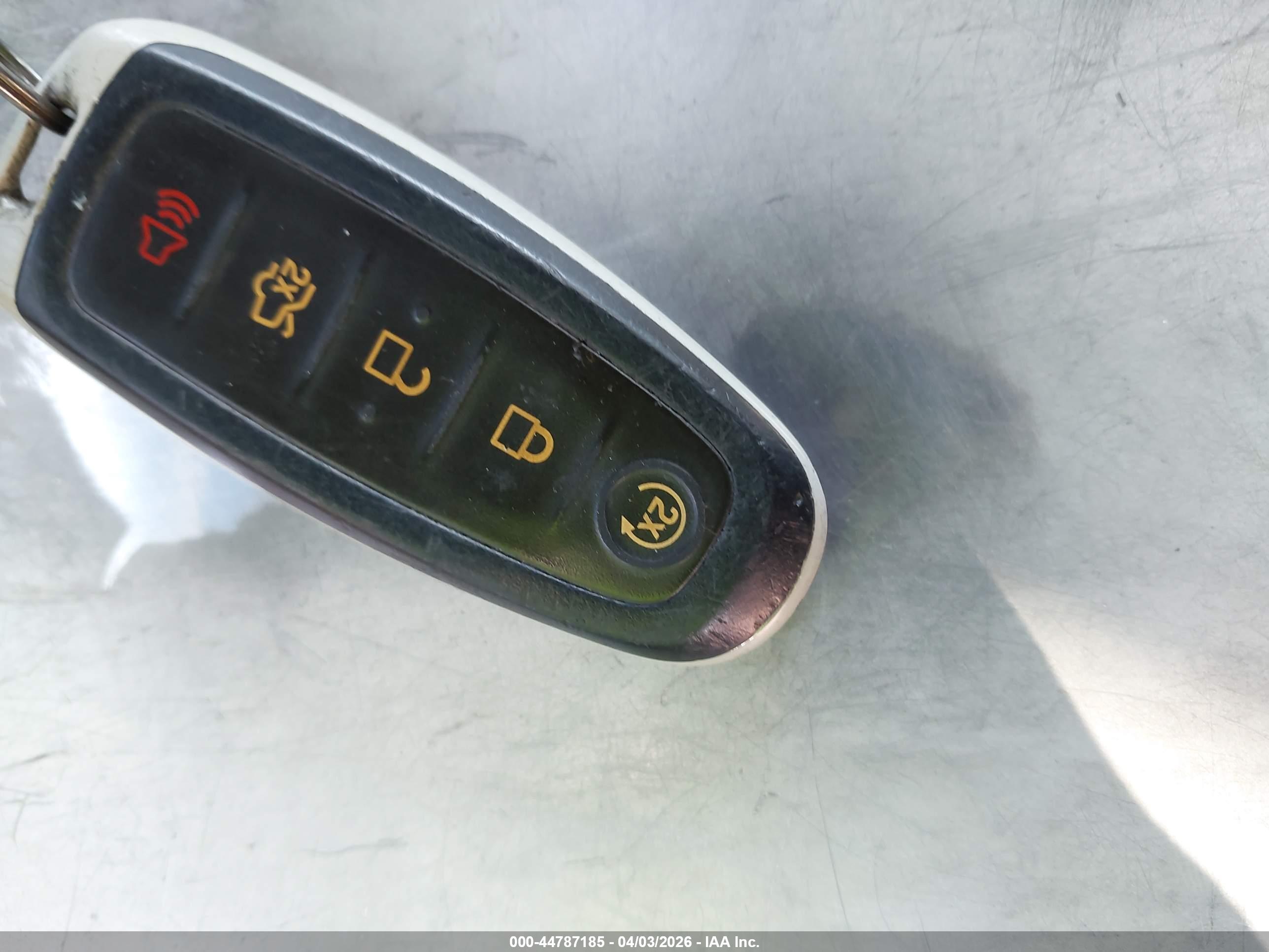 FORD ESCAPE image 11