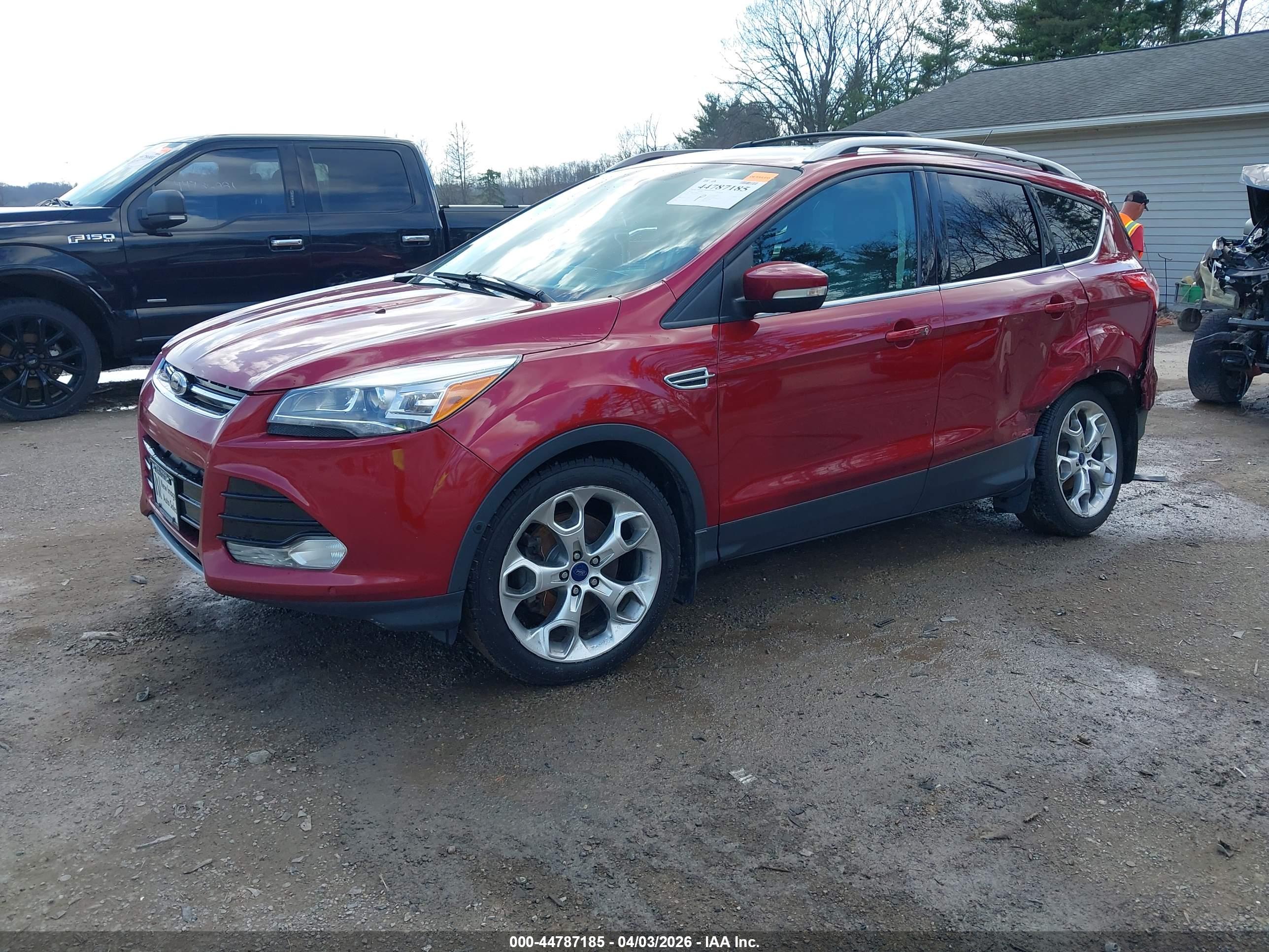 FORD ESCAPE image 2