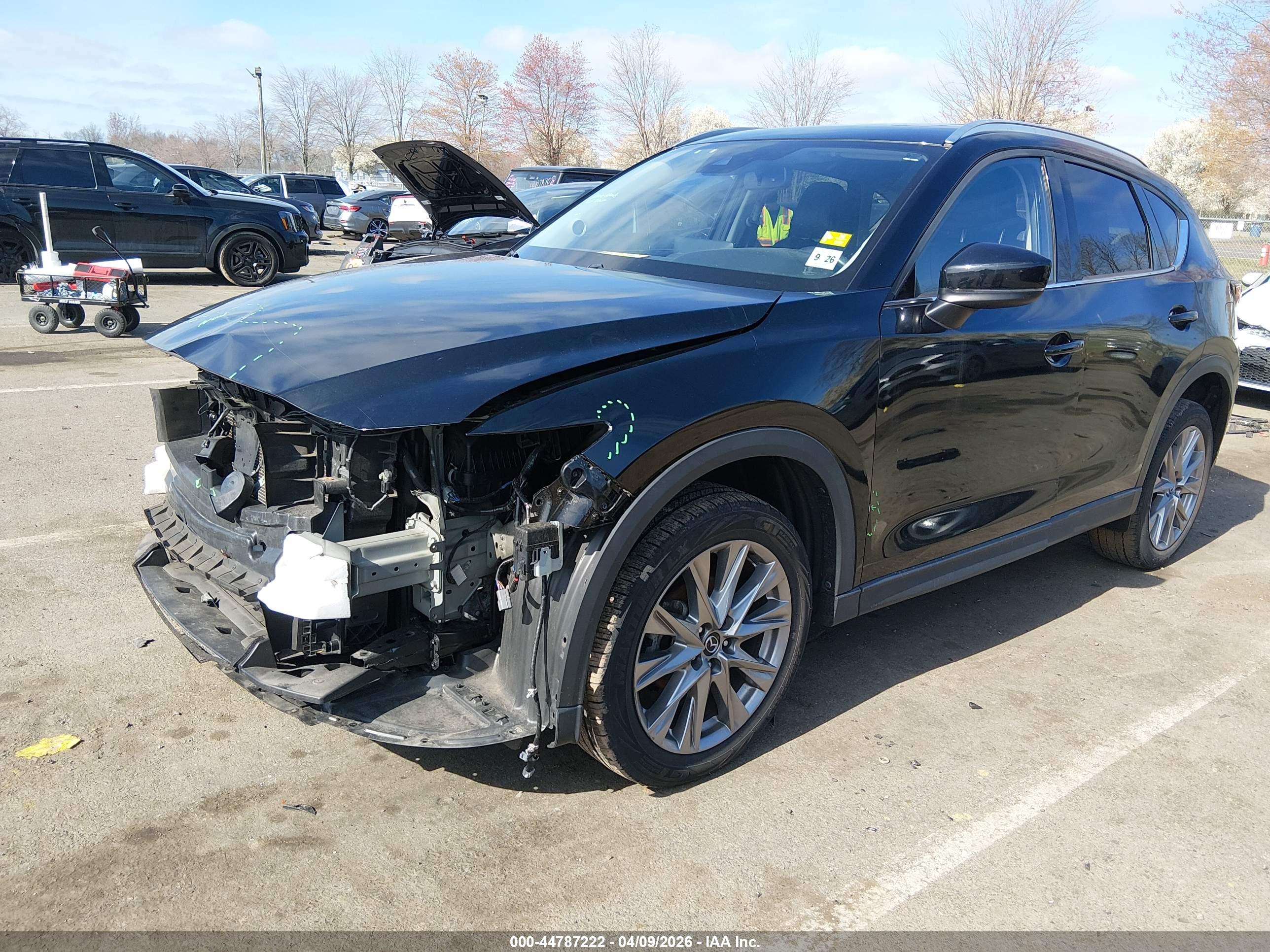 MAZDA CX-5 image 2