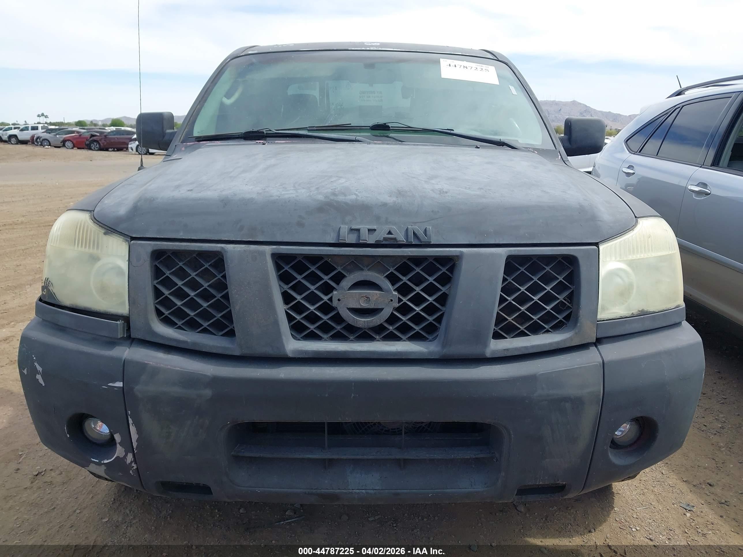 NISSAN TITAN image 6