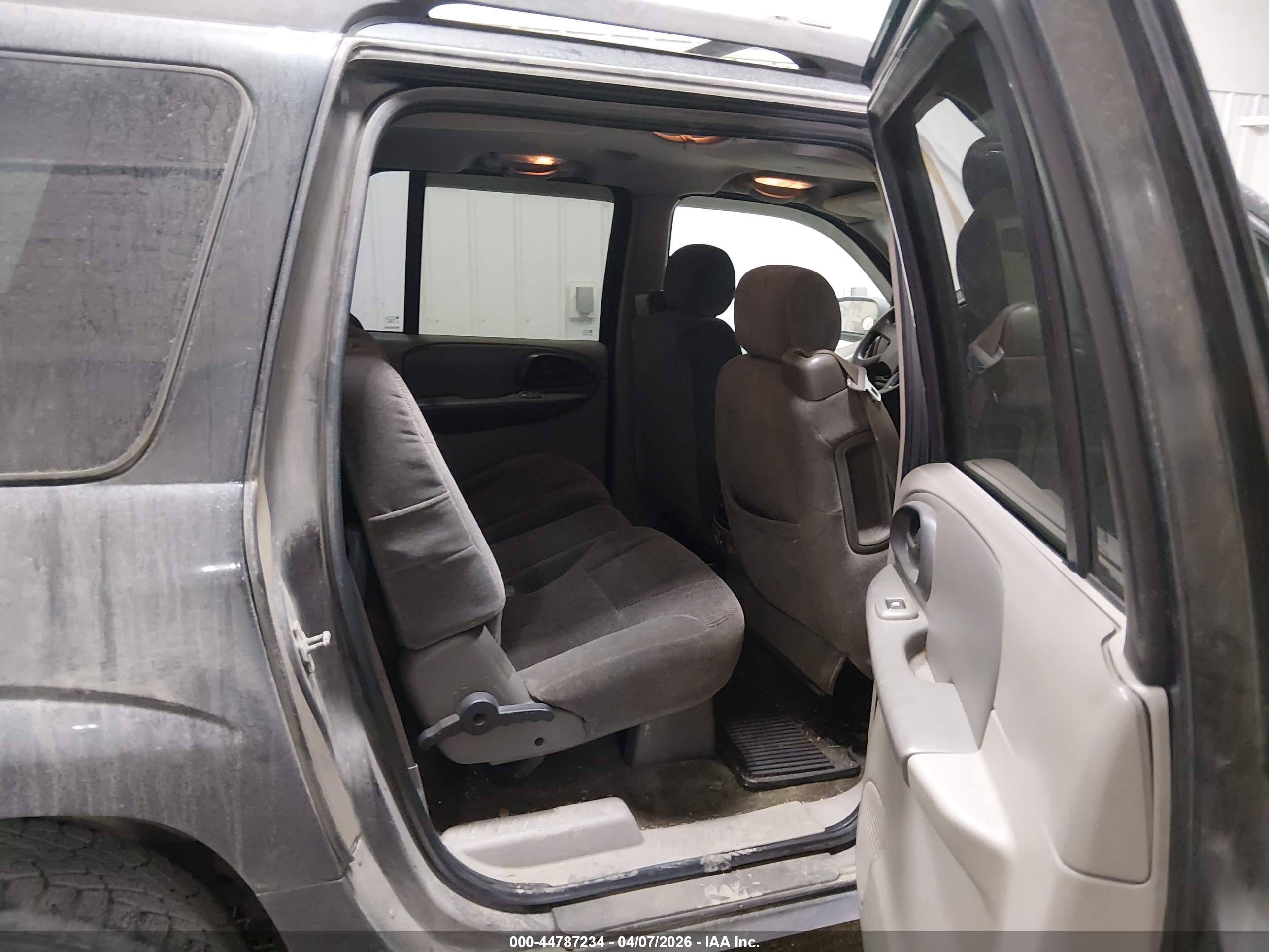 CHEVROLET TRAILBLAZER image 8