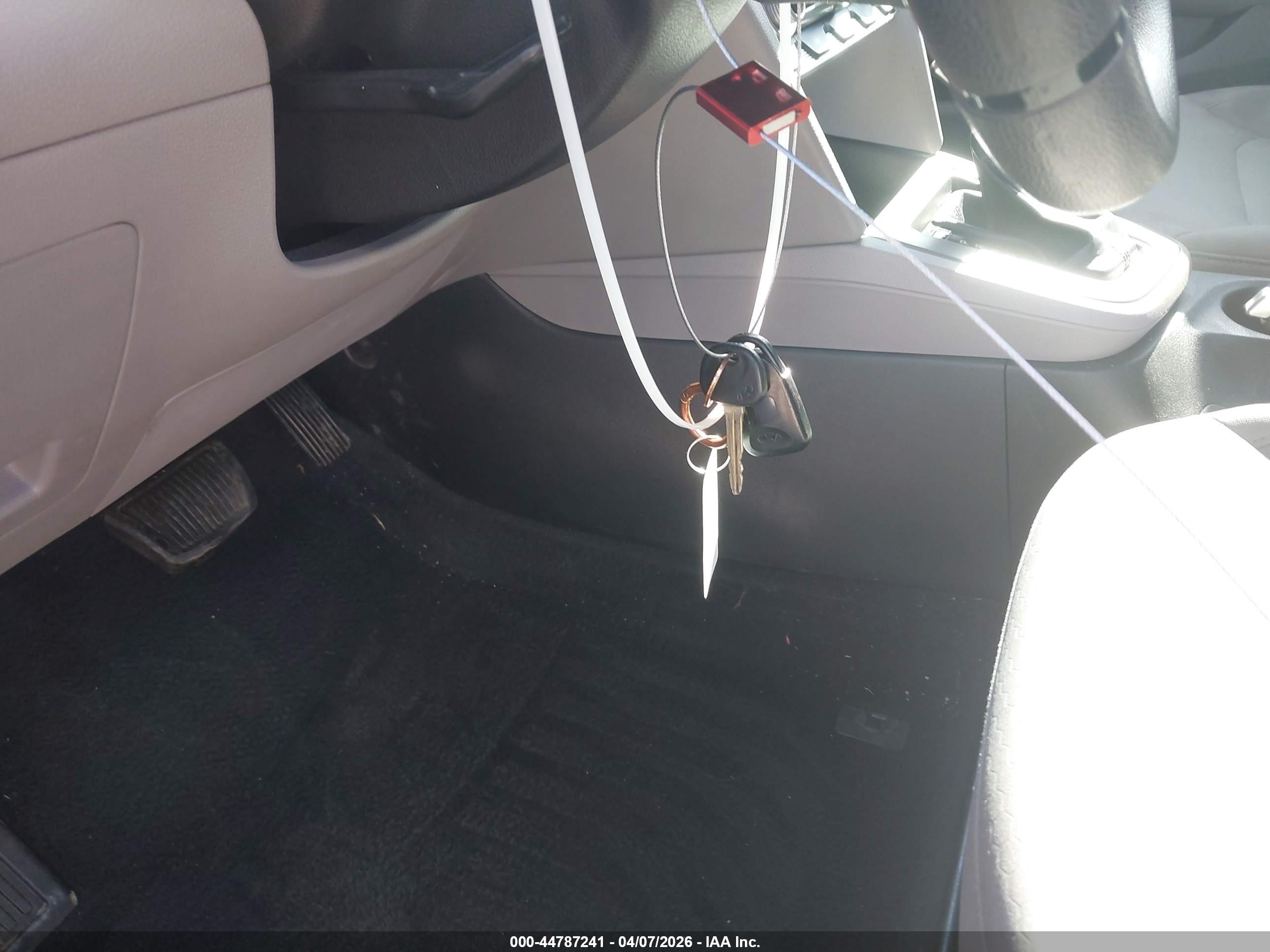 HYUNDAI ELANTRA image 11