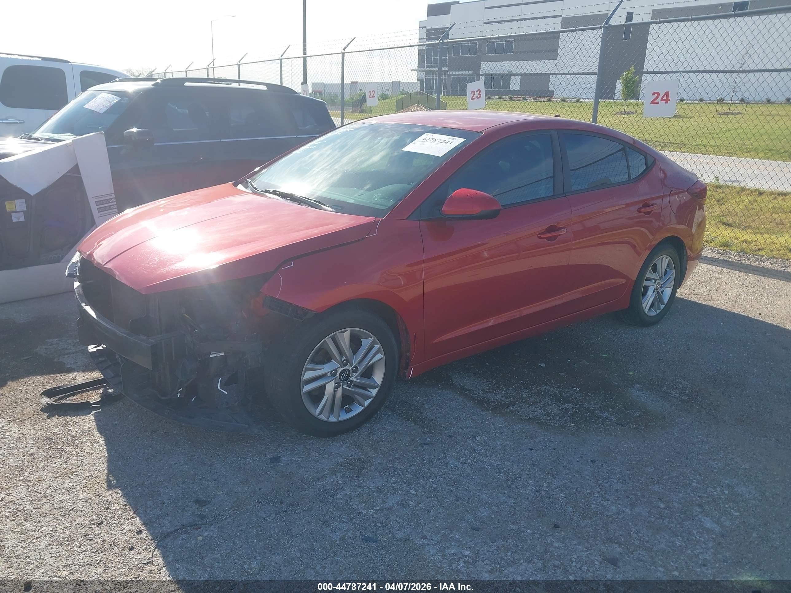 HYUNDAI ELANTRA image 2